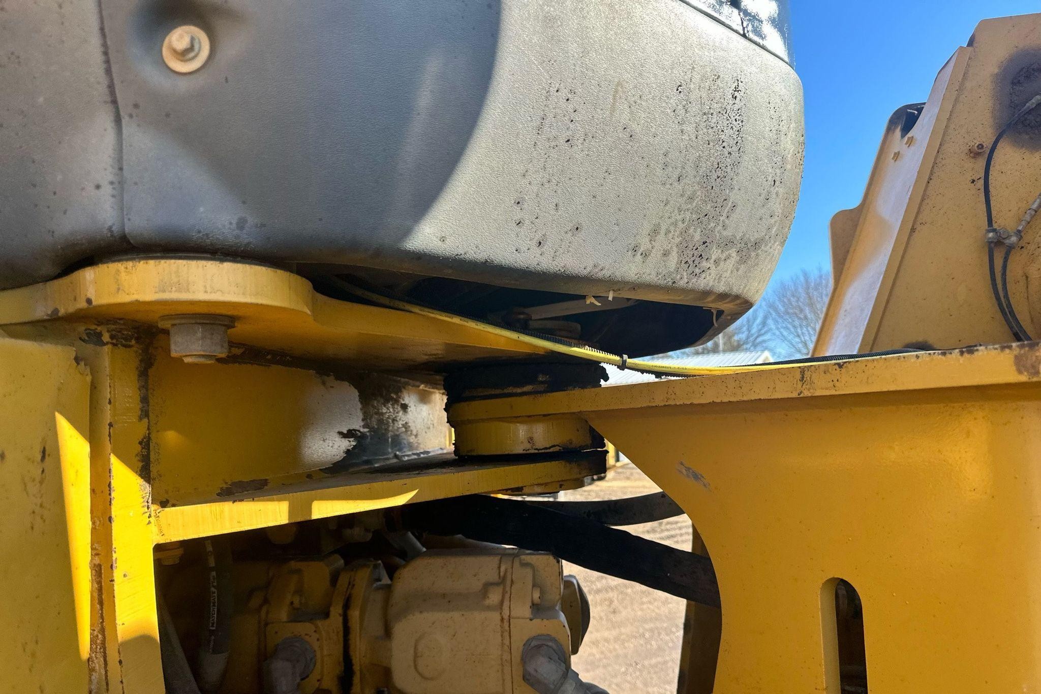 gallery 2006 John Deere 844J wheel loader