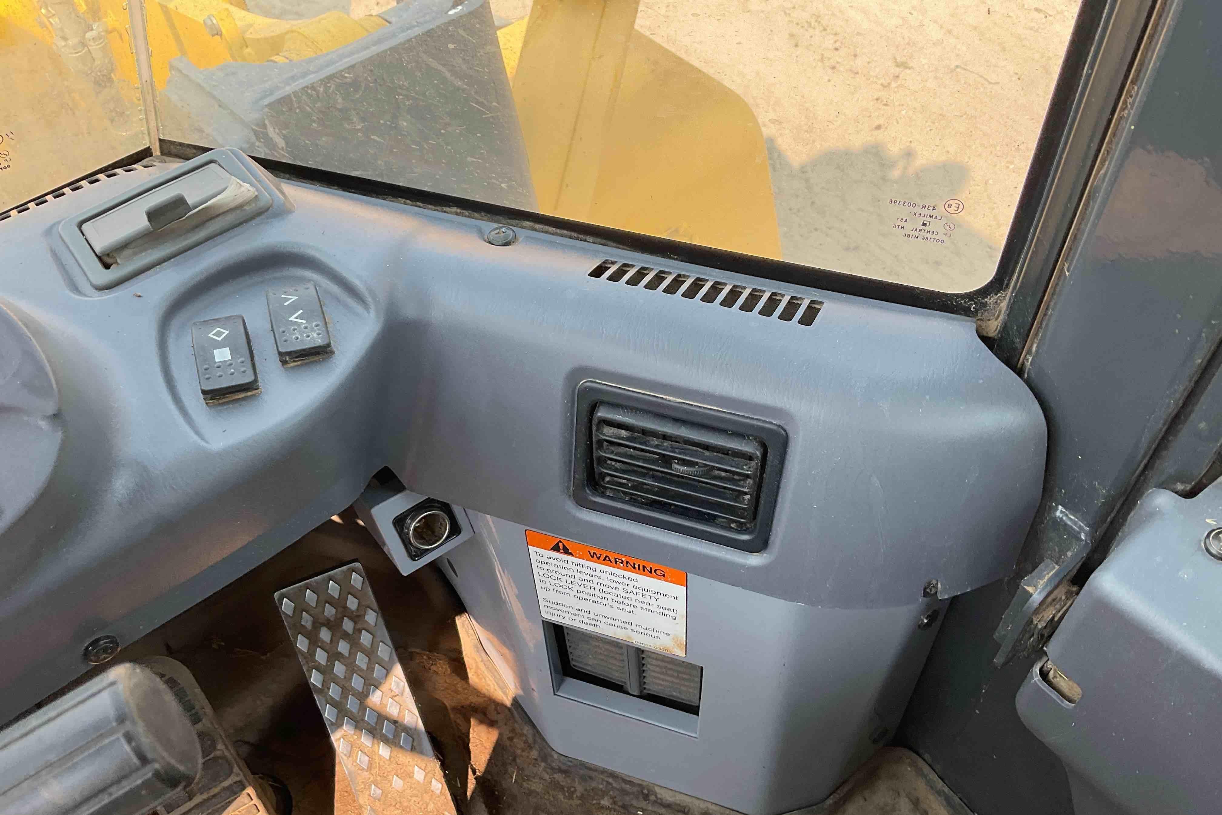 gallery 2008 Komatsu WA320-5L Wheel Loader W/Grapple