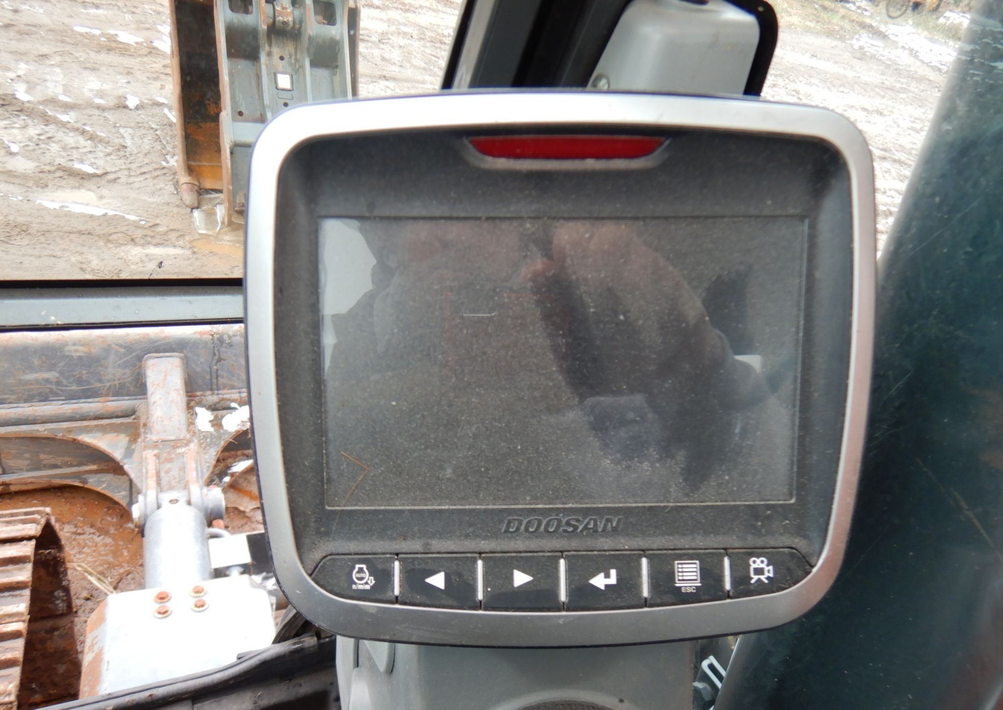 gallery 2014 Doosan DX140LCR excavator