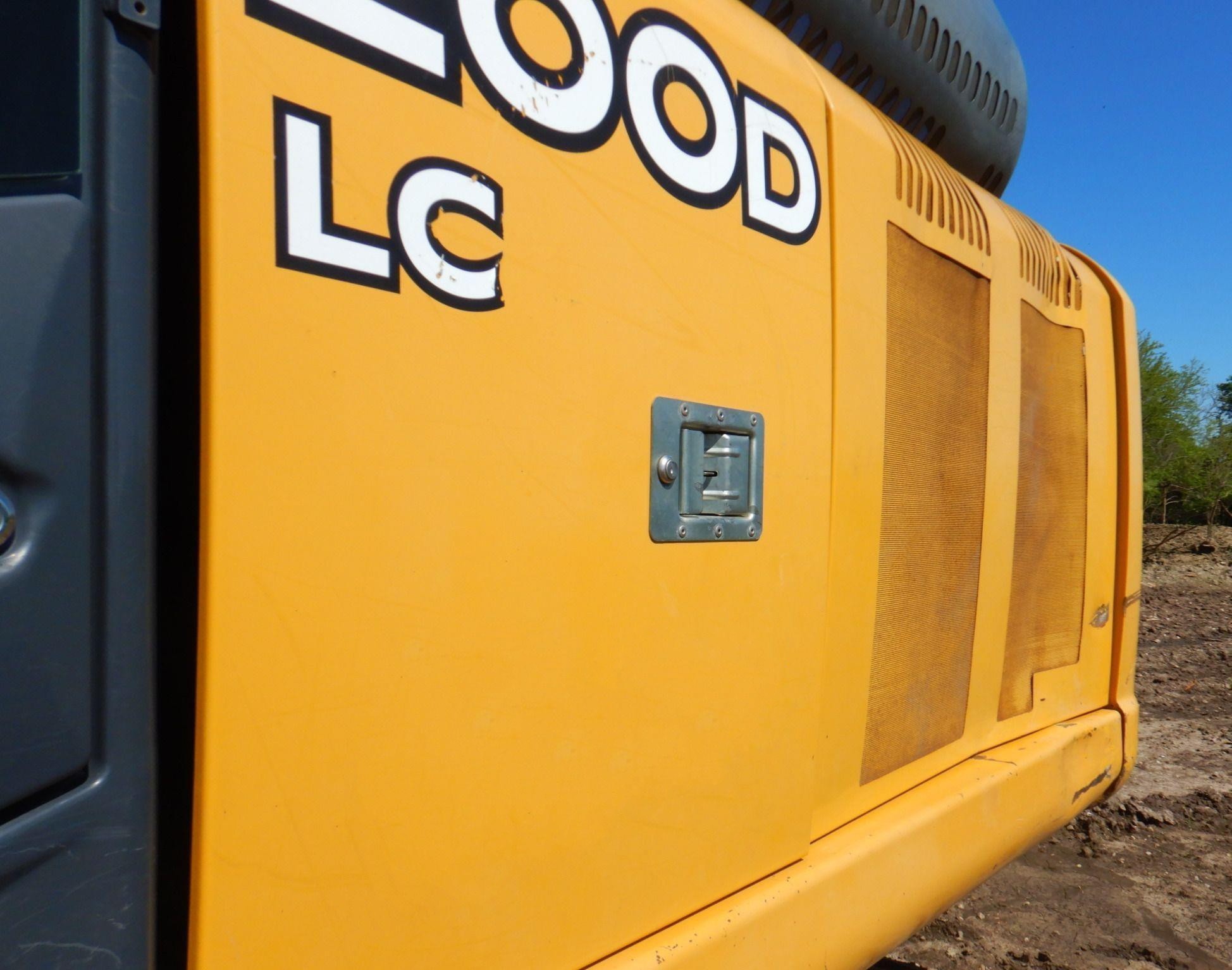 gallery 2011 John Deere 200DLC  excavator