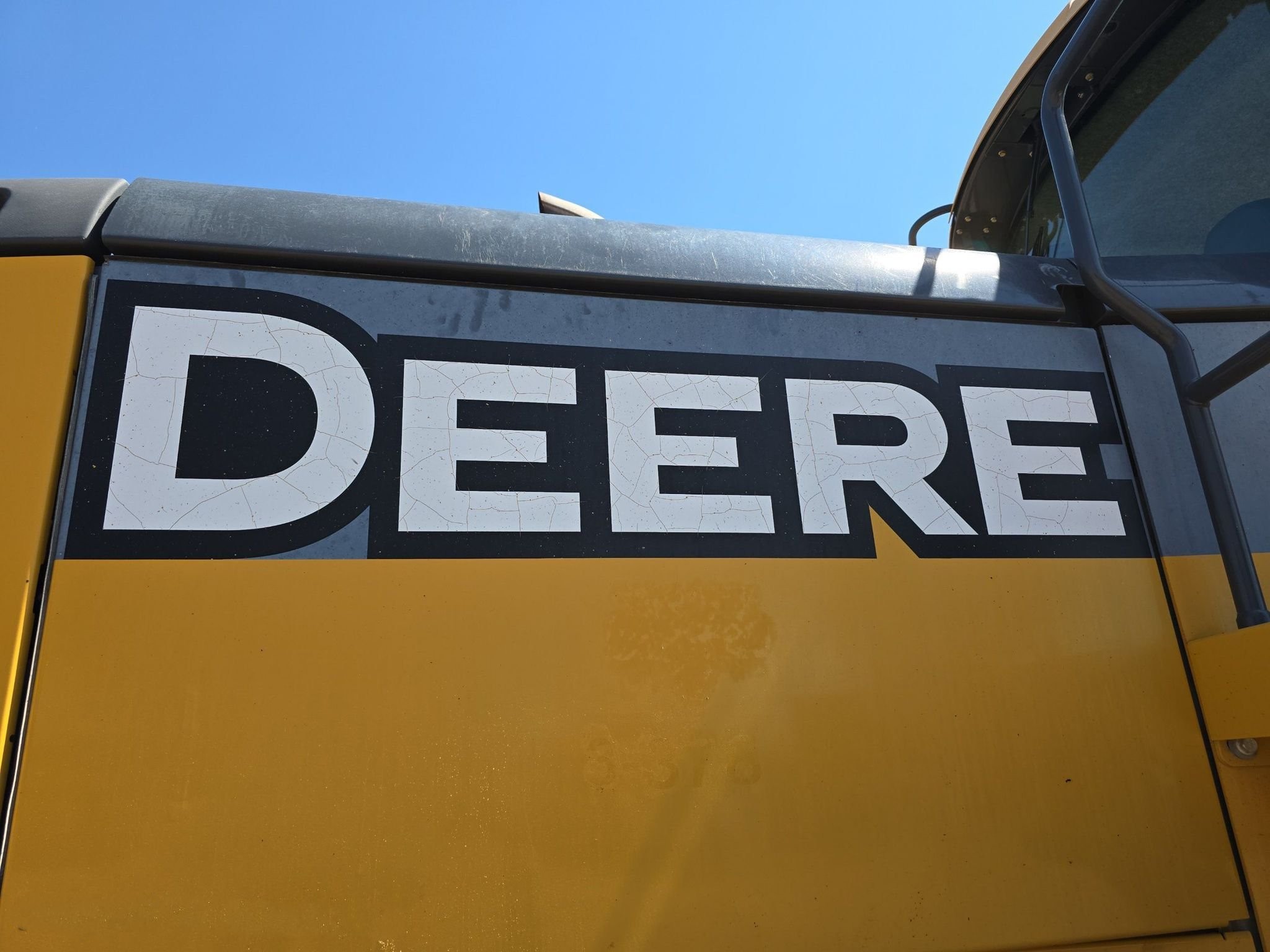 gallery 2014 John Deere 824K Wheel Loader