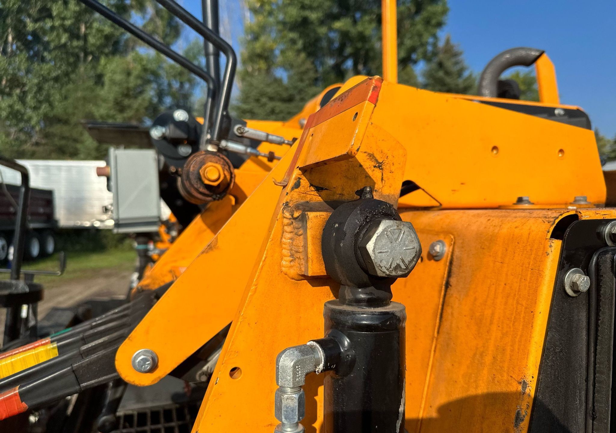 gallery 2018 LeeBoy 8500D paver
