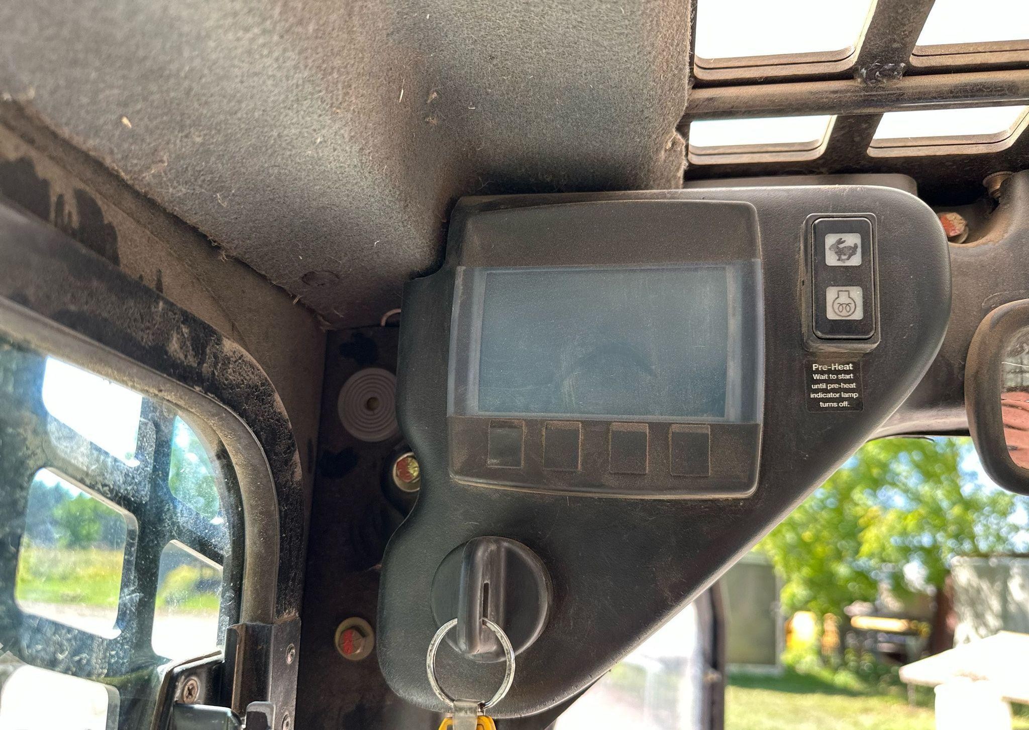 gallery 2015 Terex PT-110 tracked skid steer loader
