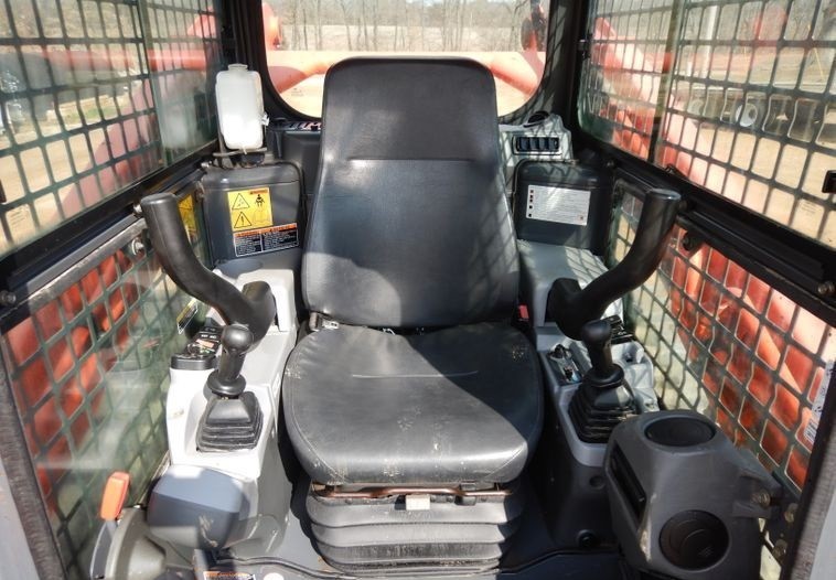 gallery 2014 Kubota SVL90-2 tracked skid steer loader