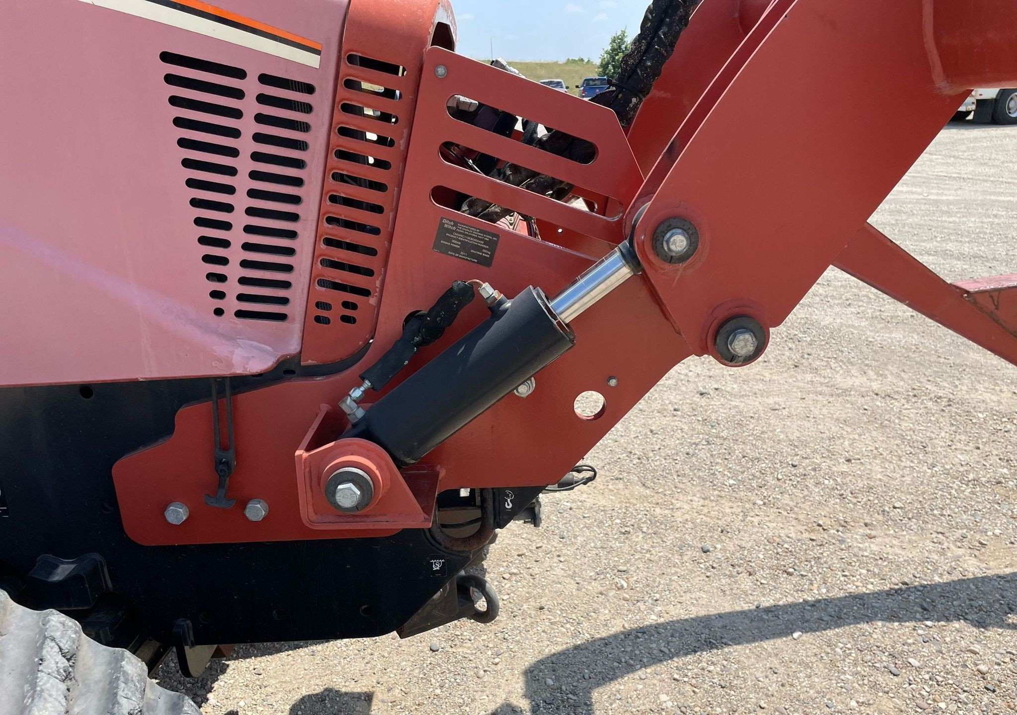 gallery 2011 Ditch Witch RT115 Quad vibratory cable plow