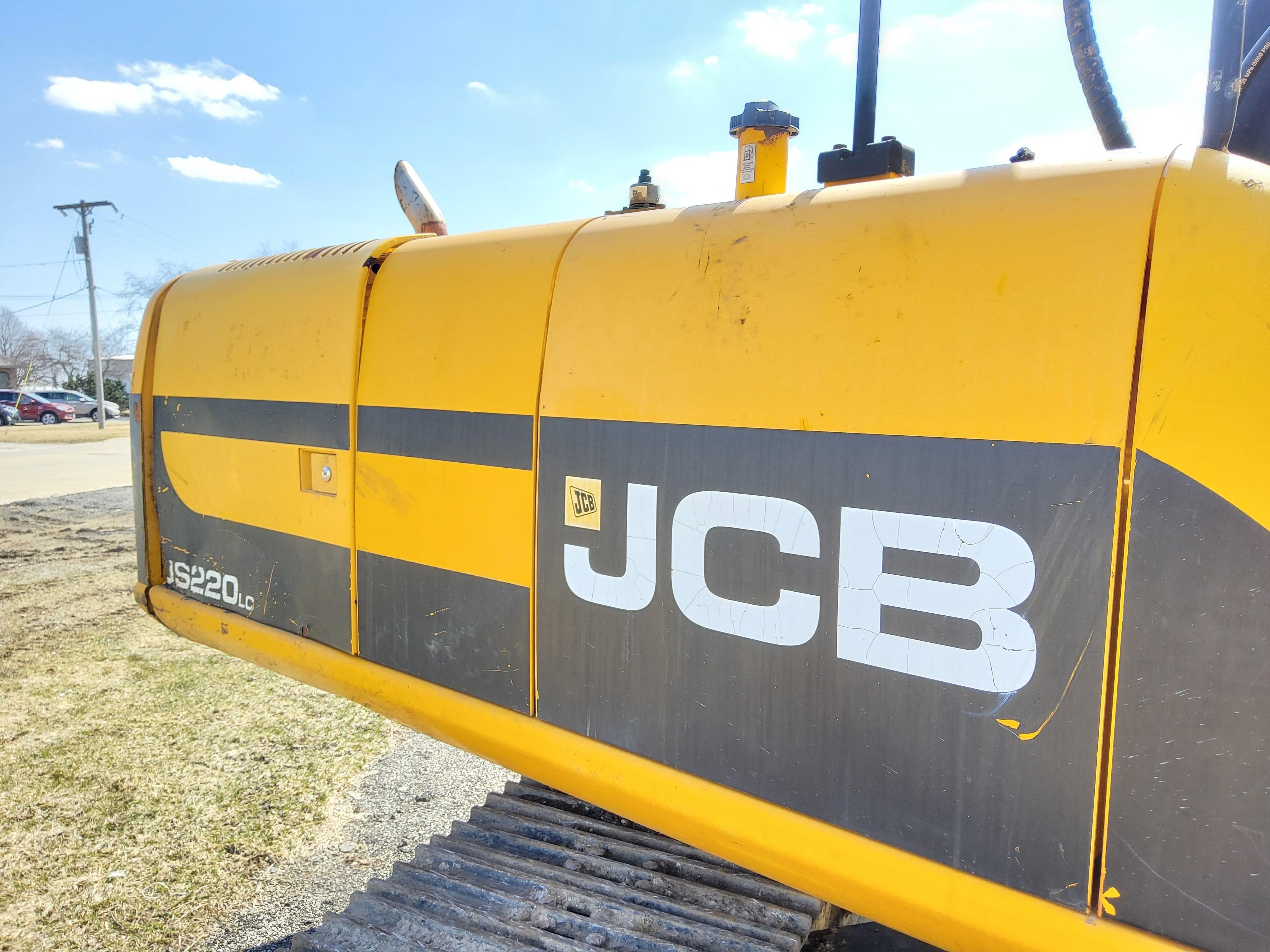 gallery 2011 JCB JS220LC Excavator