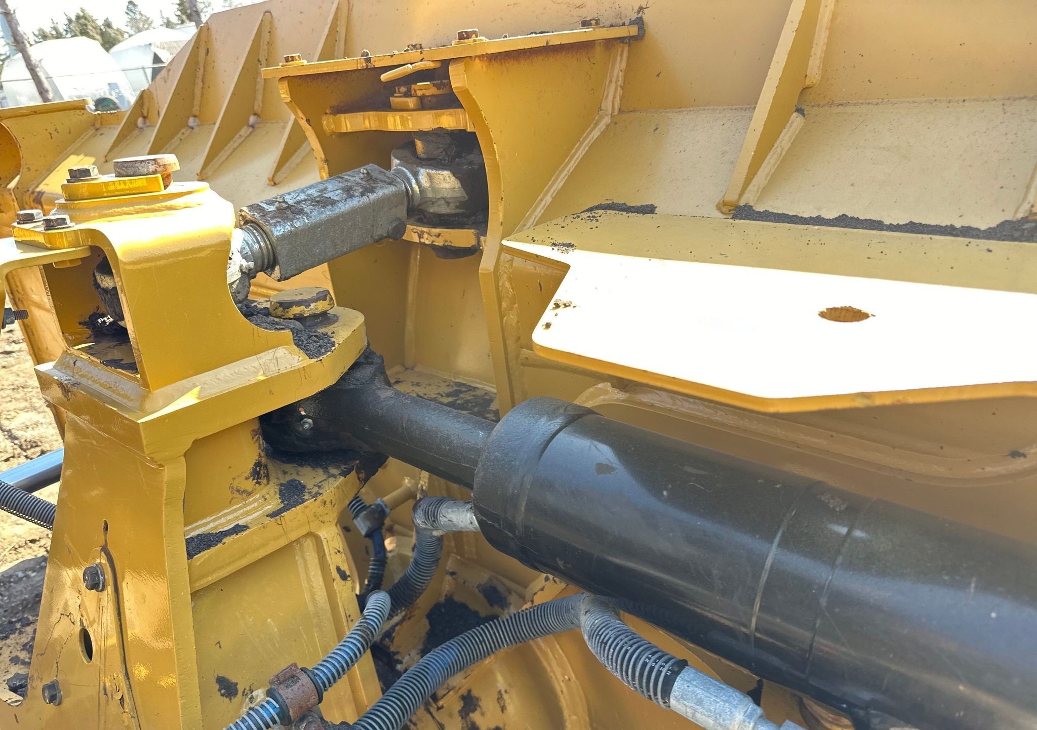 gallery 2016 Caterpillar D6K2 LGP dozer