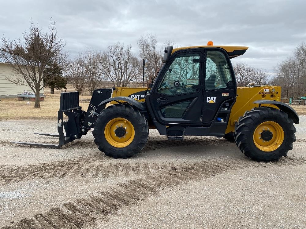 gallery 2019 Caterpillar TH408D 4x4x4 Handler