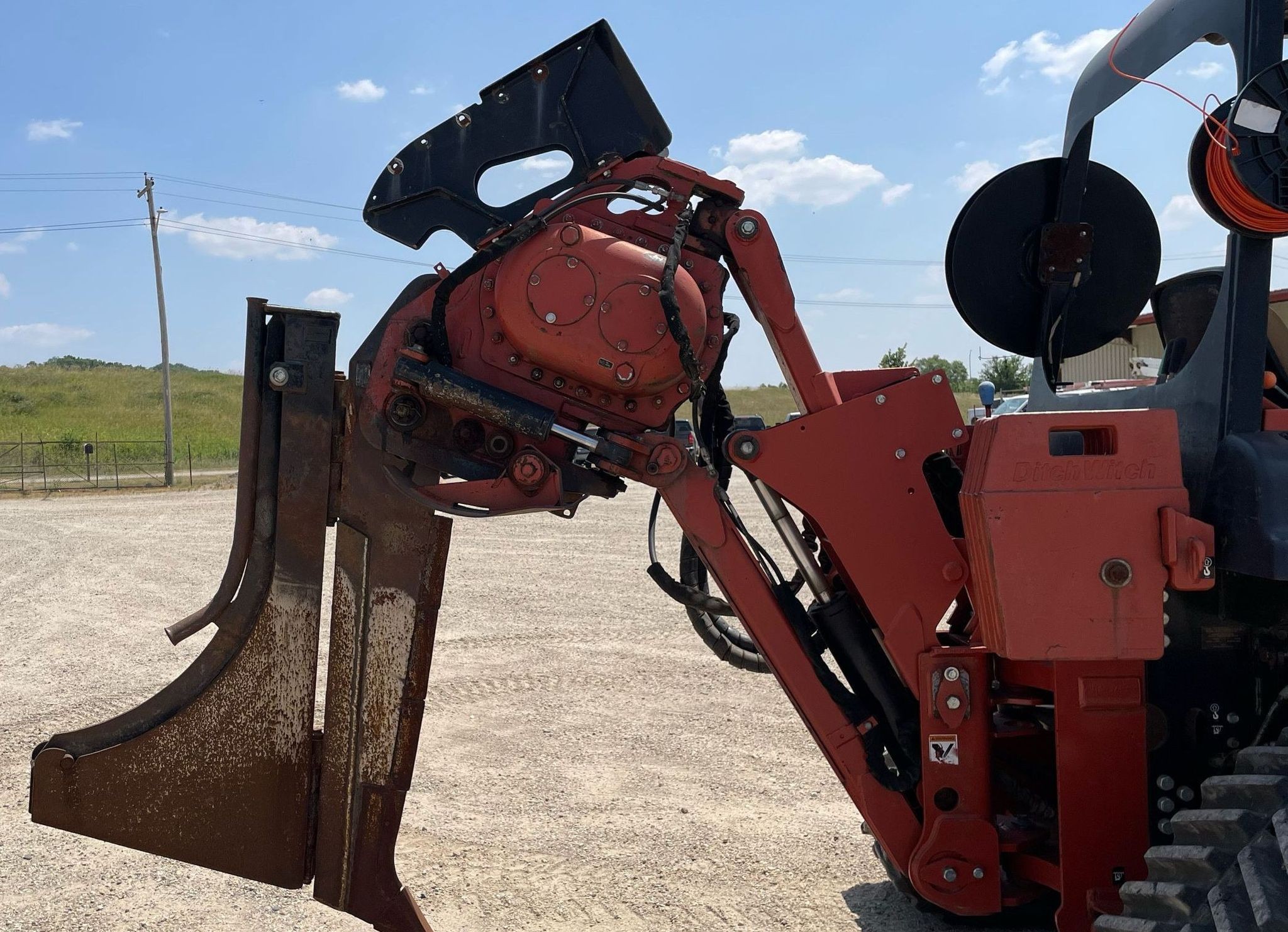 gallery 2011 Ditch Witch RT115 Quad vibratory cable plow