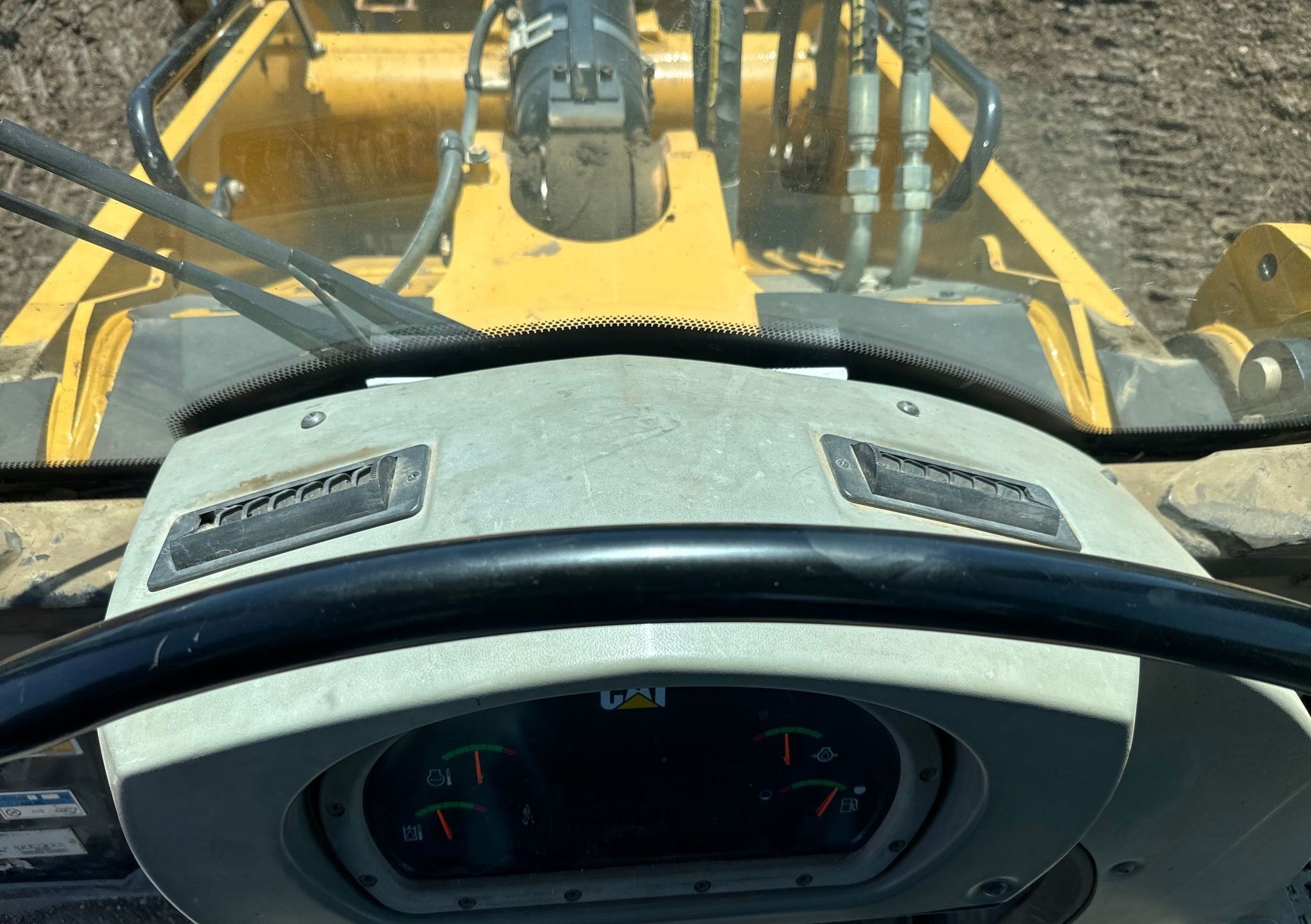 gallery 2016 Caterpillar 953D track loader
