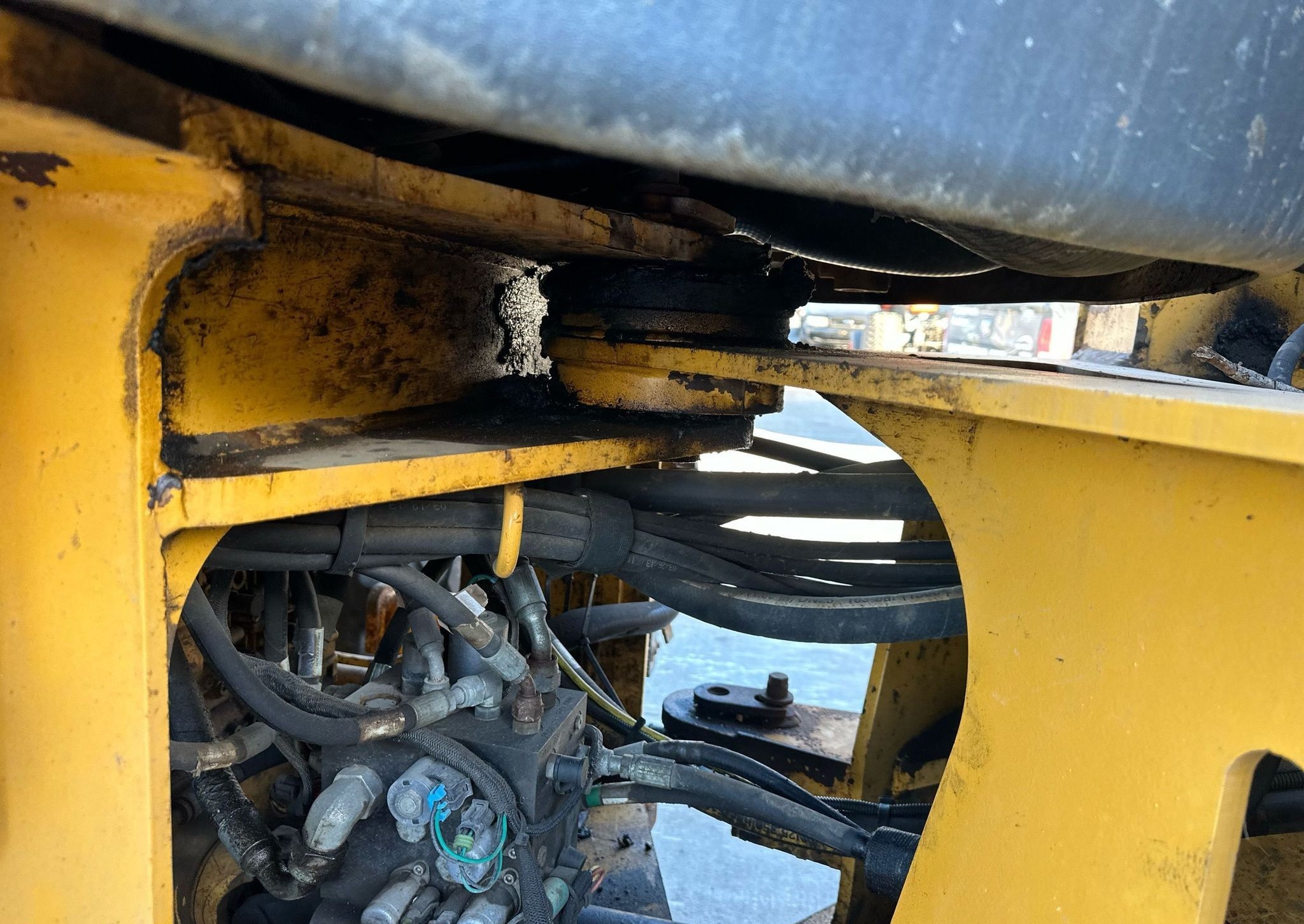 gallery 2013 John Deere 444K wheel loader