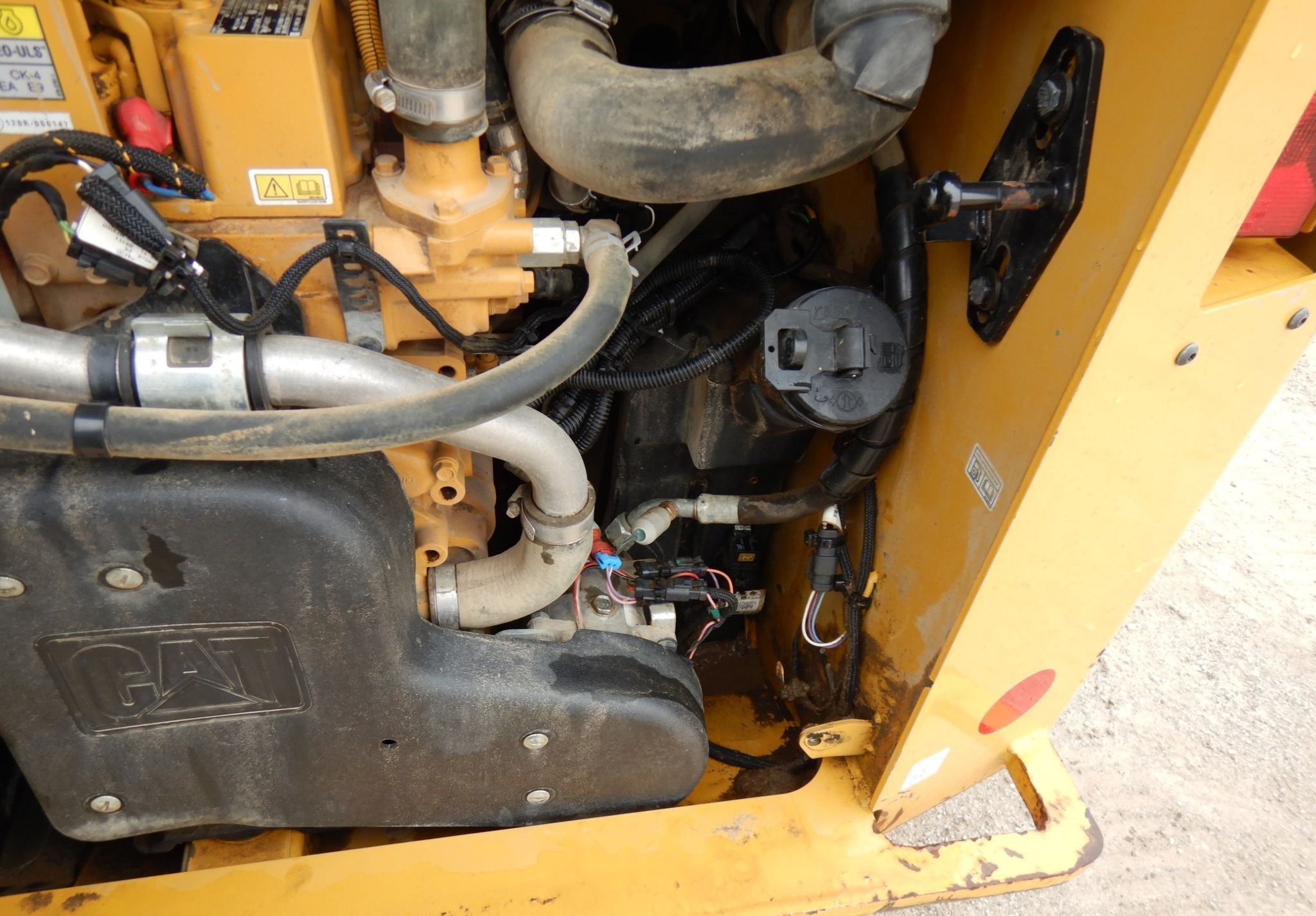 gallery 2019 Caterpillar 279D3  tracked skid steer loader