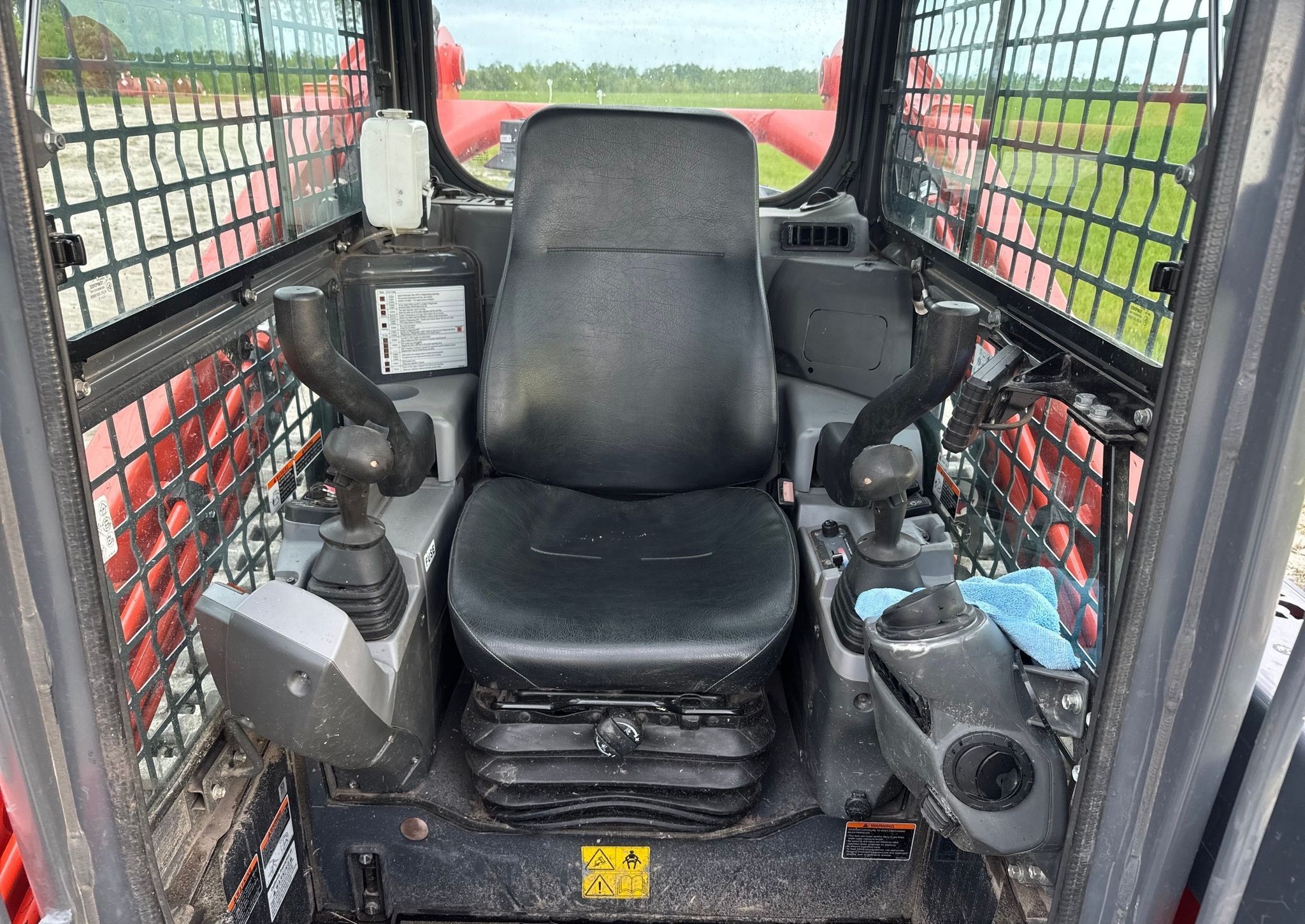 gallery 2021 Kubota SVL97-2 tracked skid steer loader