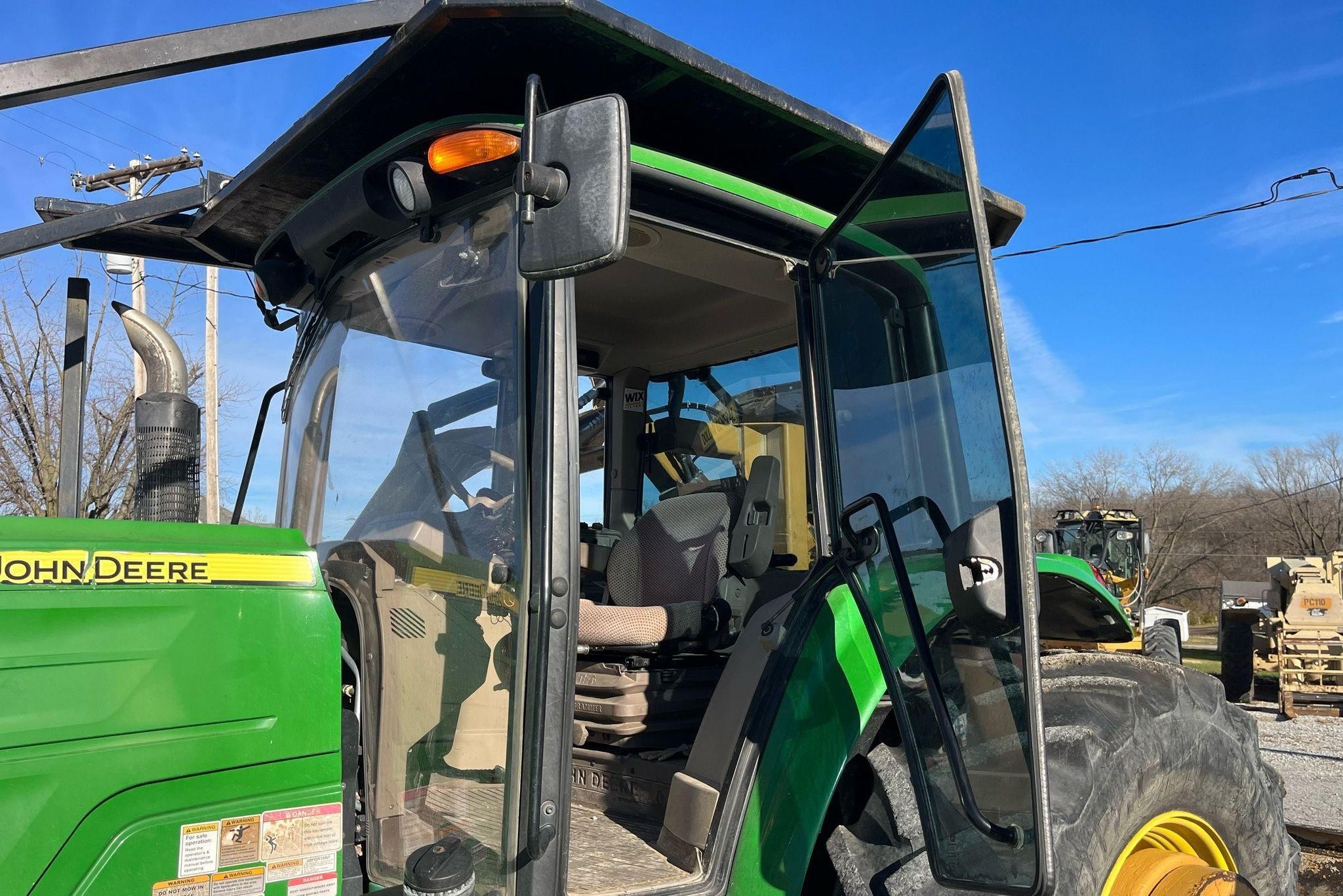 gallery 2015 John Deere 6125M MFWD tractor