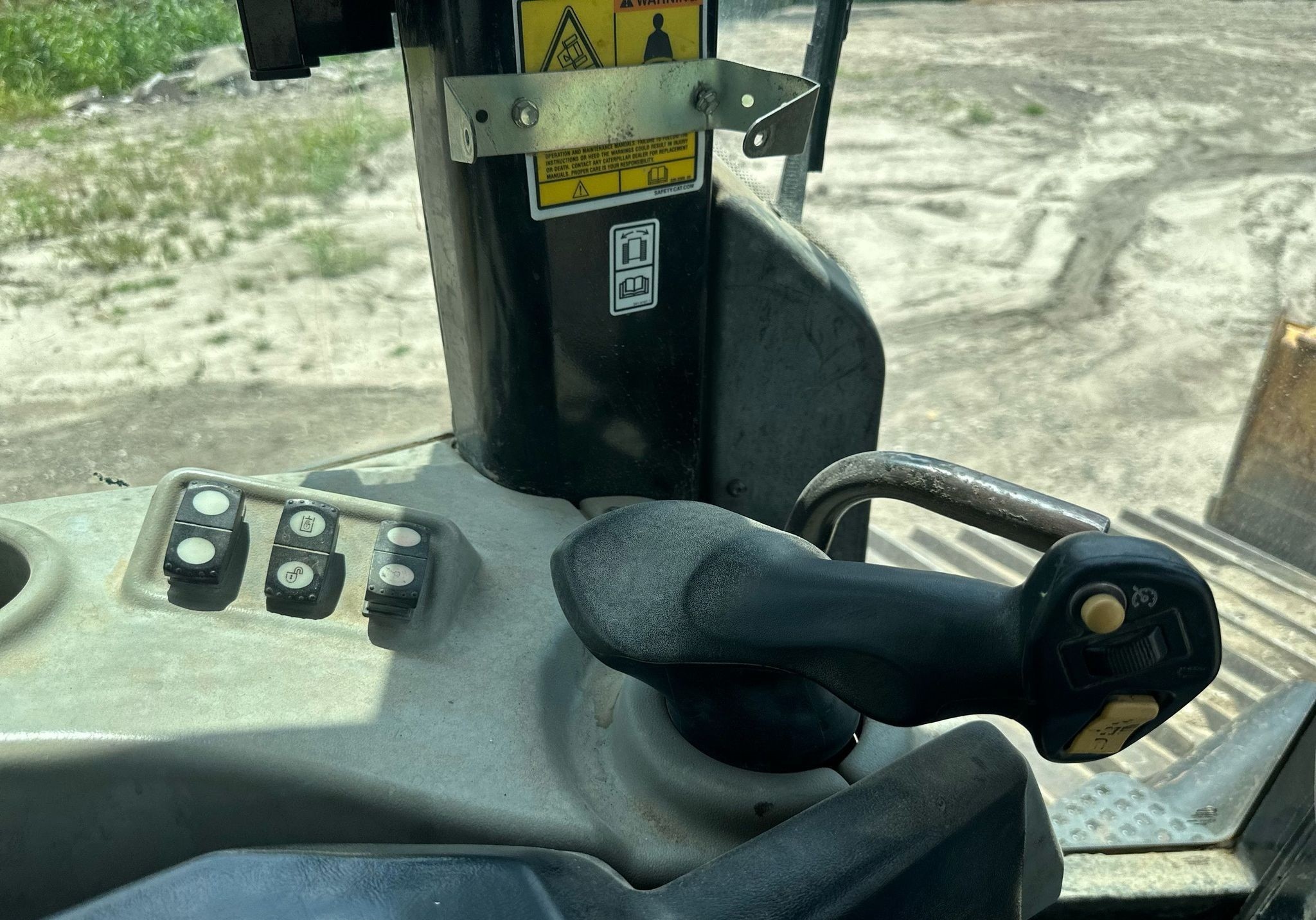 gallery 2012 Caterpillar D6N LGP dozer