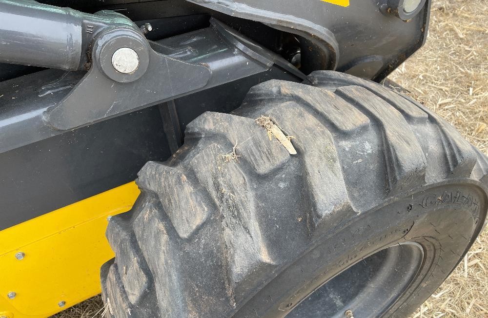 gallery 2020 New Holland L328 Skid Steer