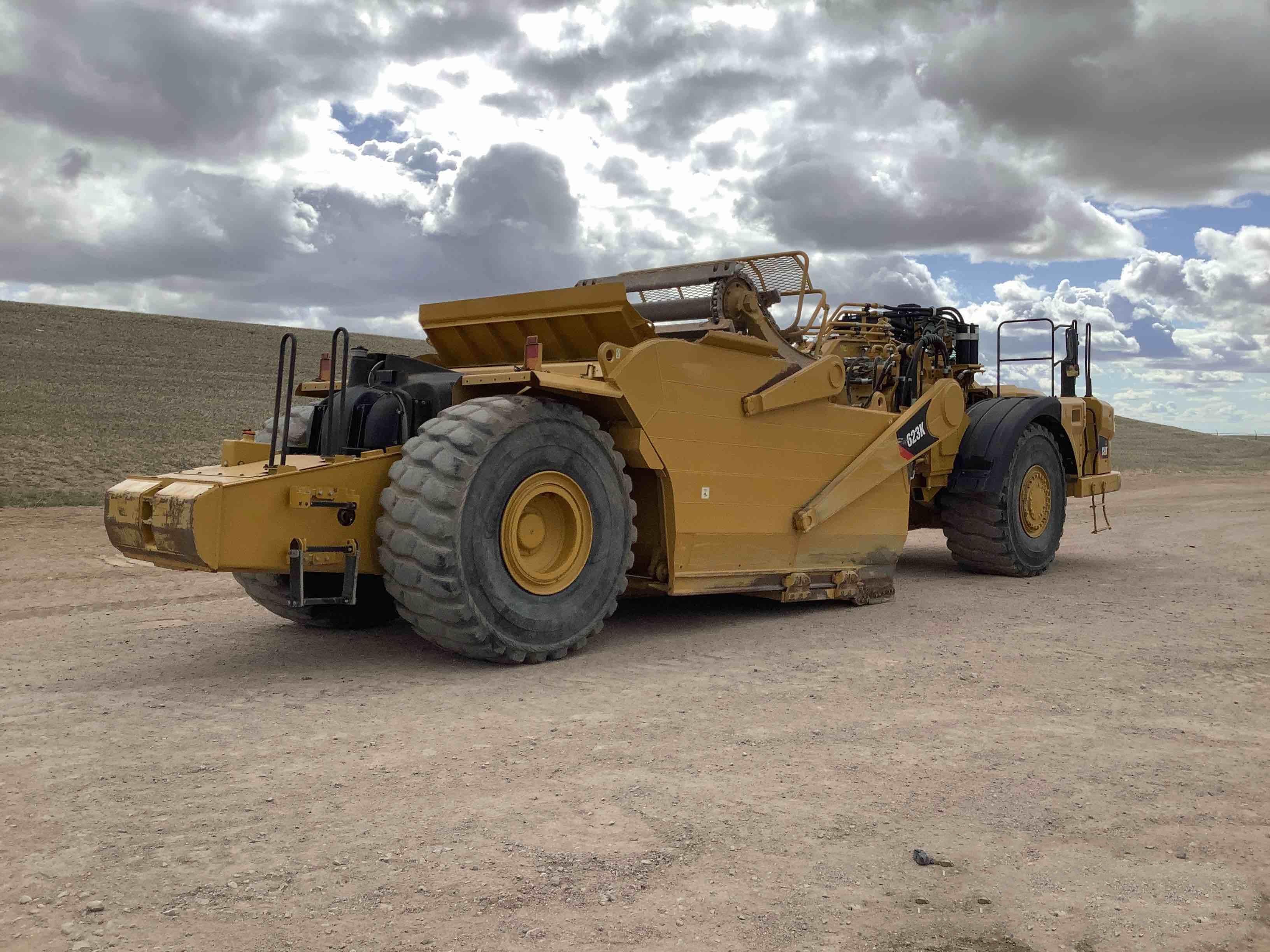 gallery 2017 Caterpillar 623K Self Propelled Elevating Scraper