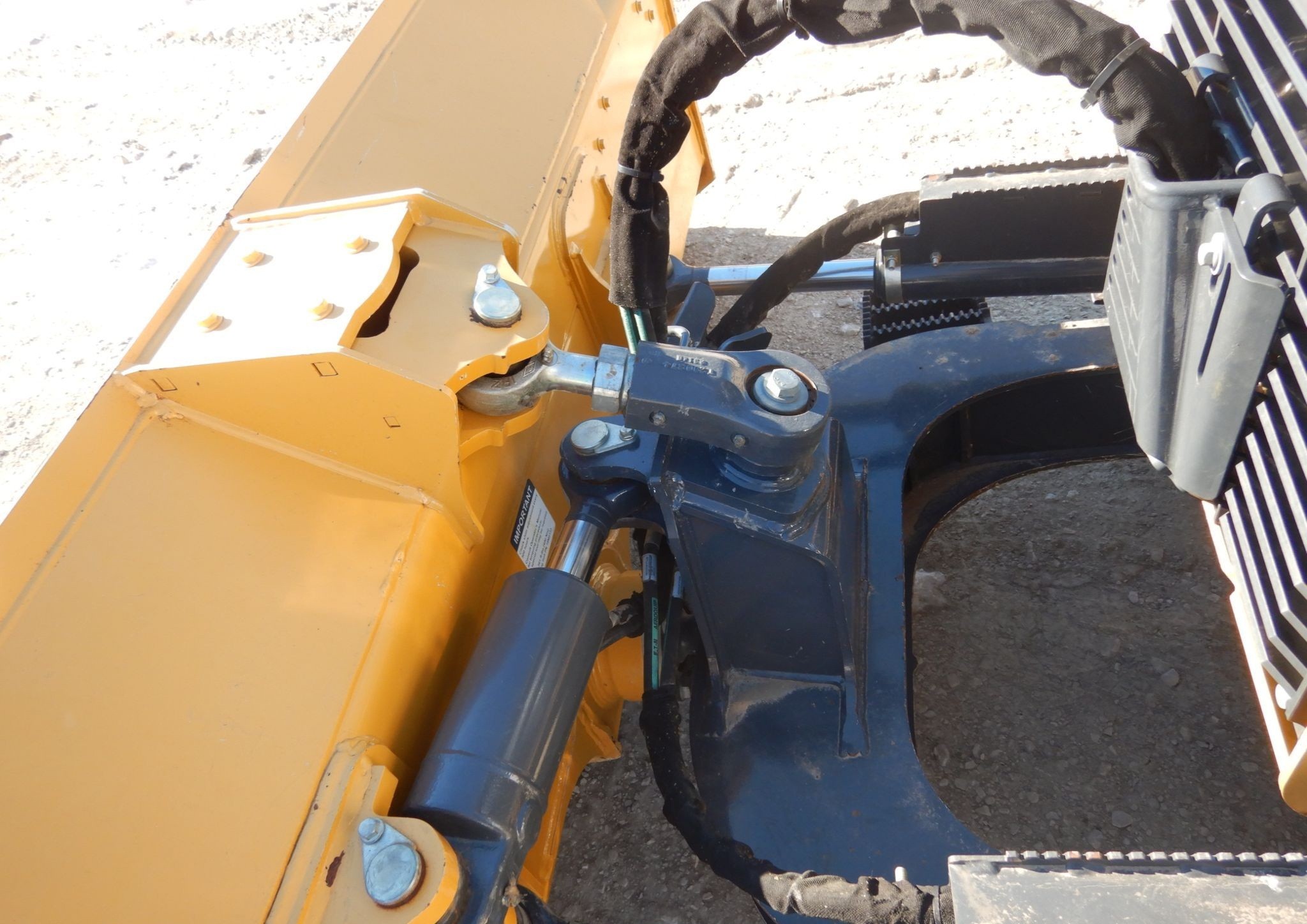 gallery 2015 John Deere 550K XLT dozer