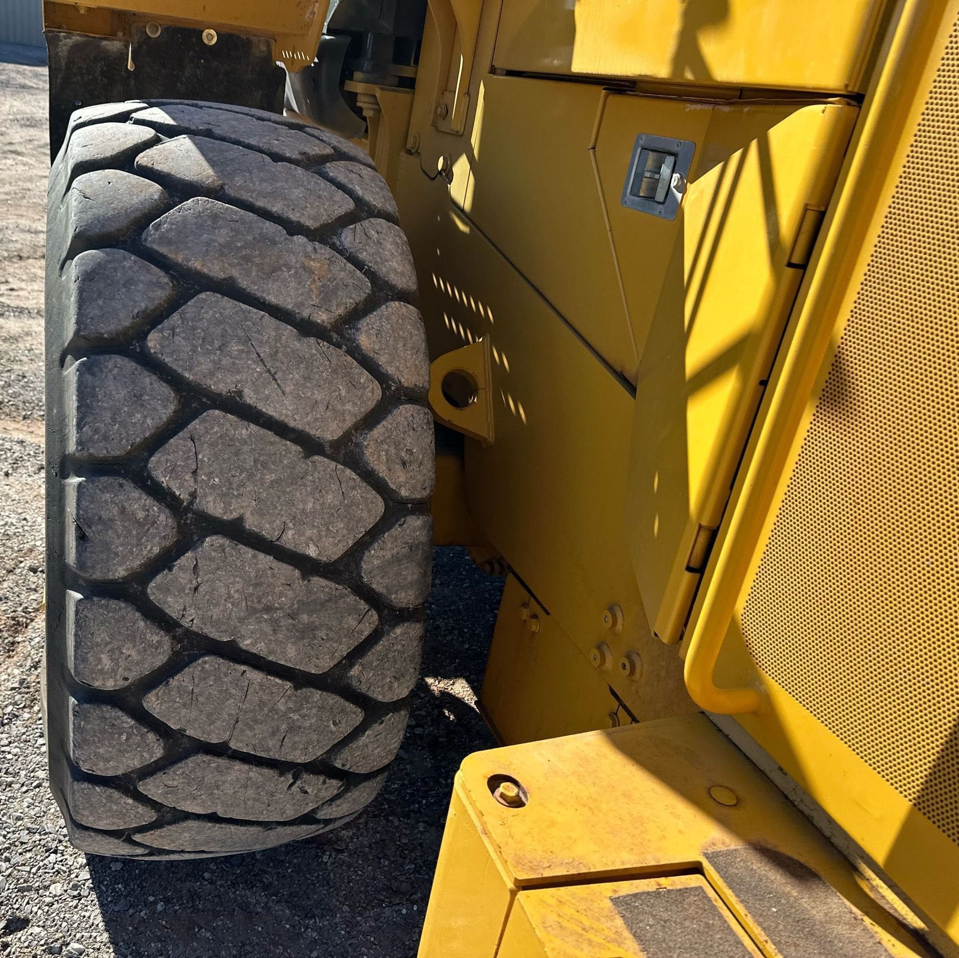 gallery 2012 John Deere 744K wheel loader