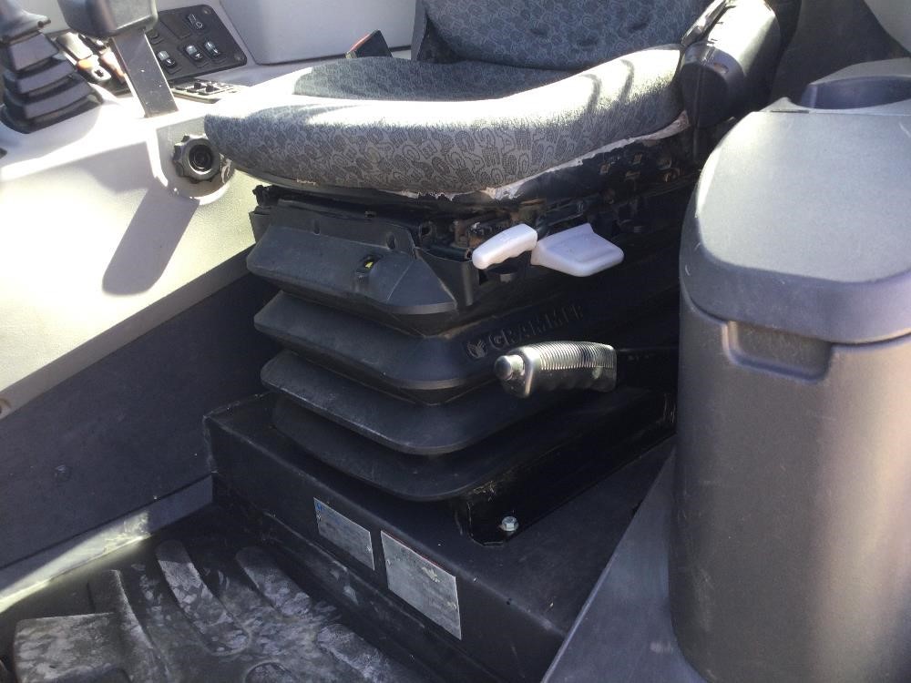 gallery 2018 Case 221F Wheel Loader