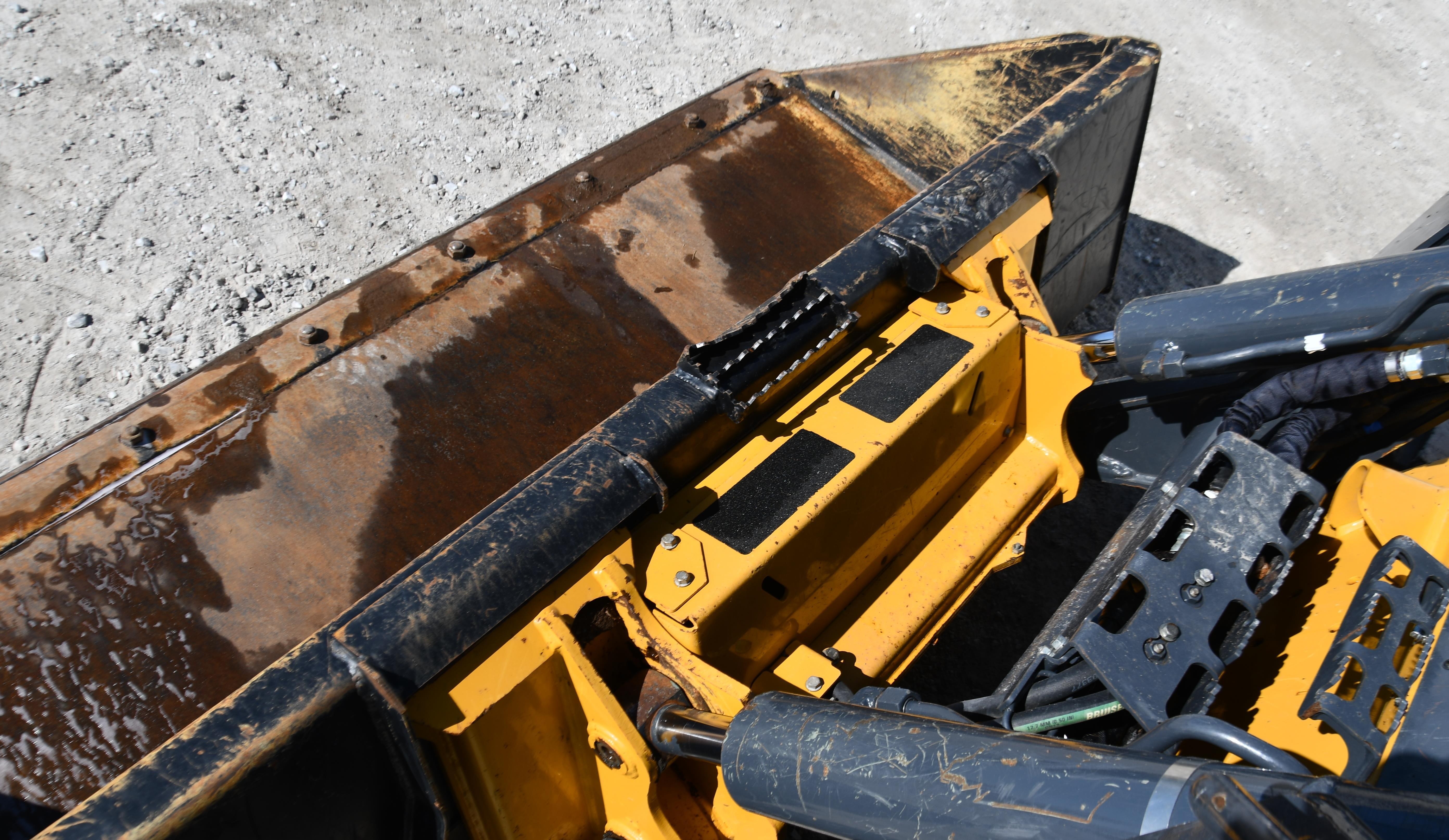 gallery 2022 John Deere 333G Compact Track Loader