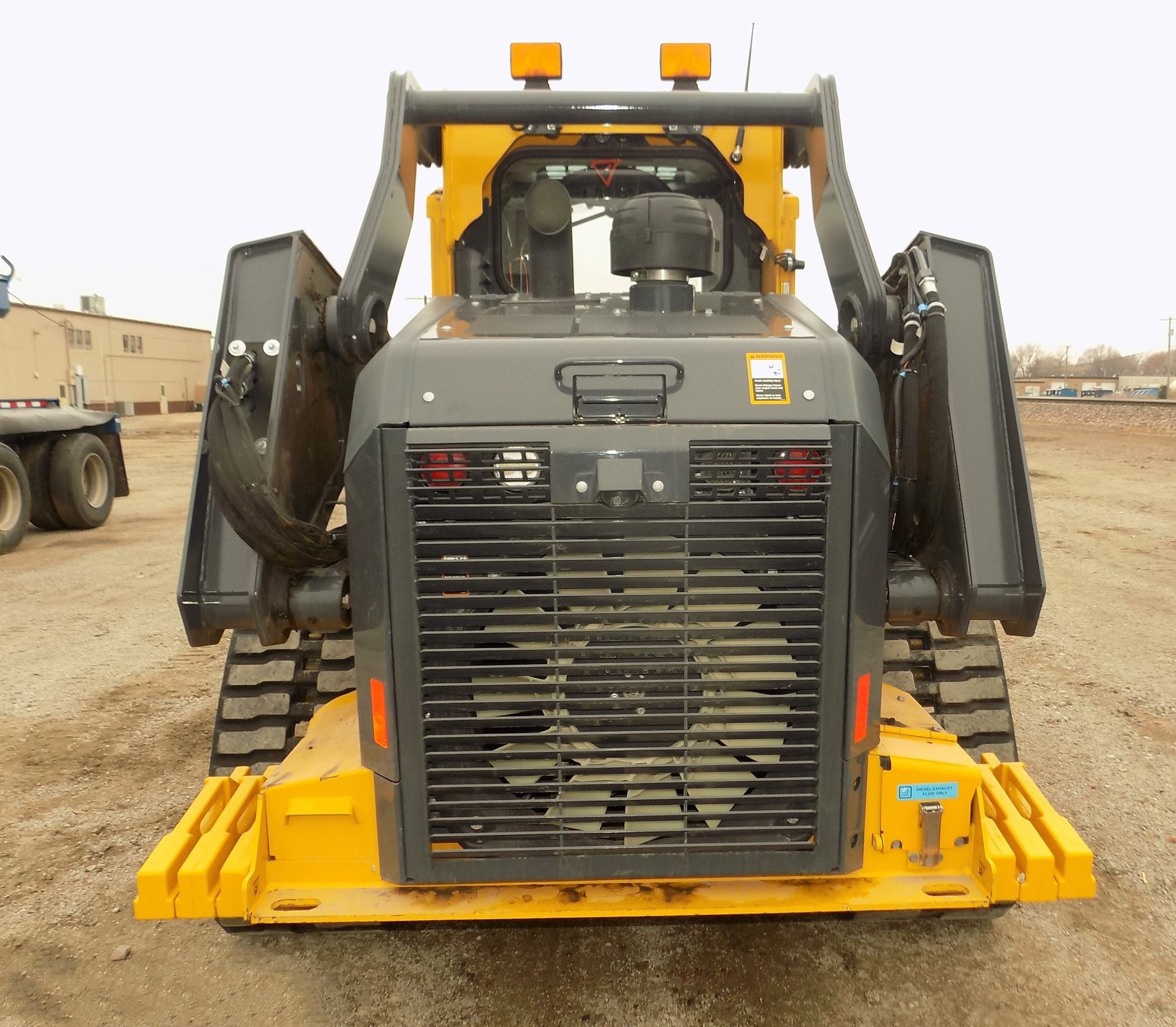 gallery 2019 John Deere 333G tracked skid steer loader1