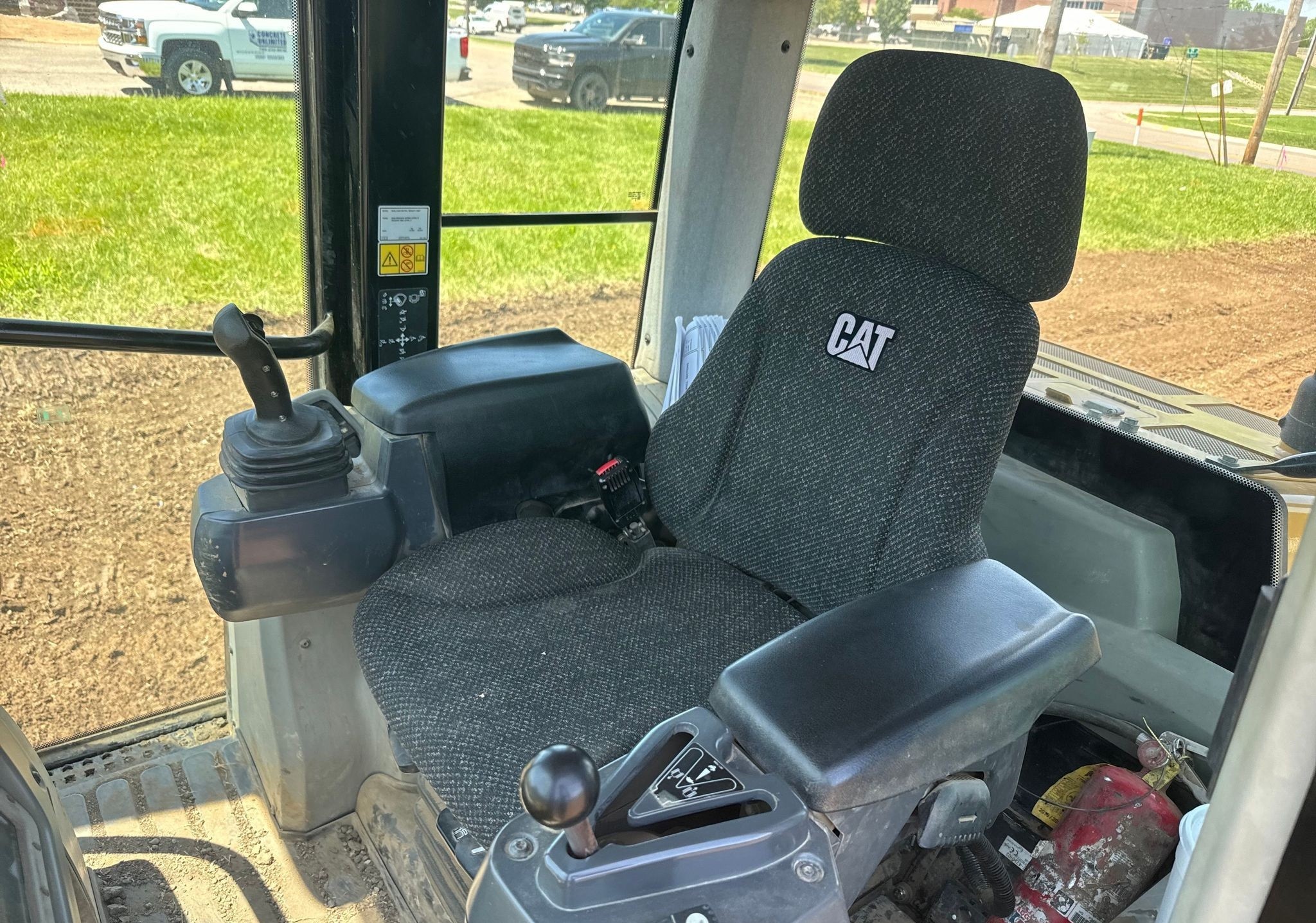 gallery 2016 Caterpillar 953D track loader