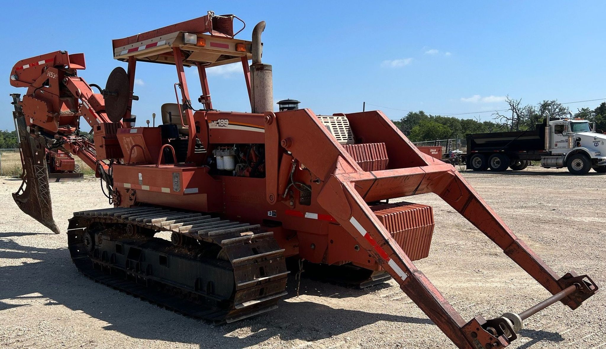 gallery 2006 Ditch Witch HT185 cable plow