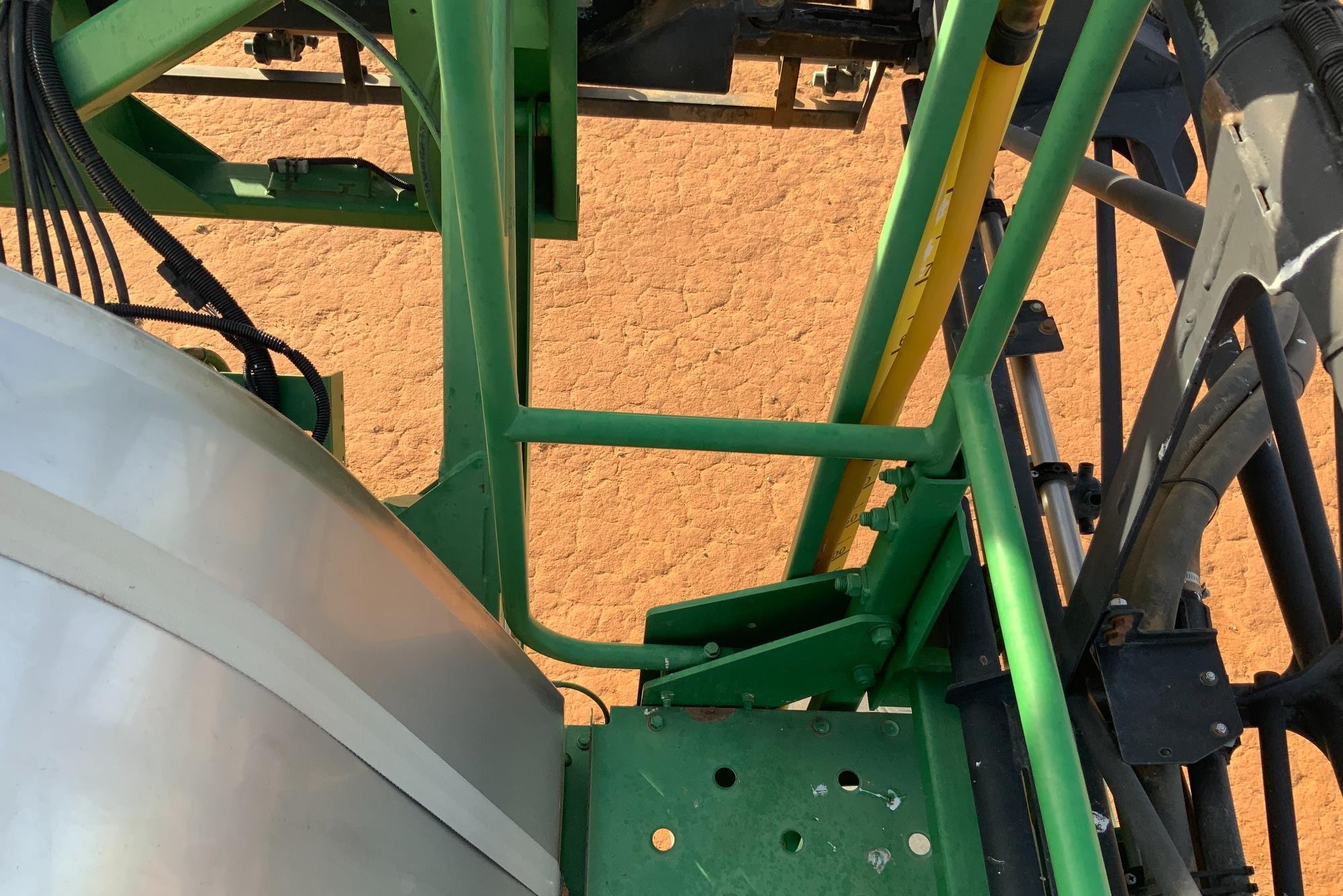 gallery 2011 John Deere 4730 Self-Propelled Sprayer