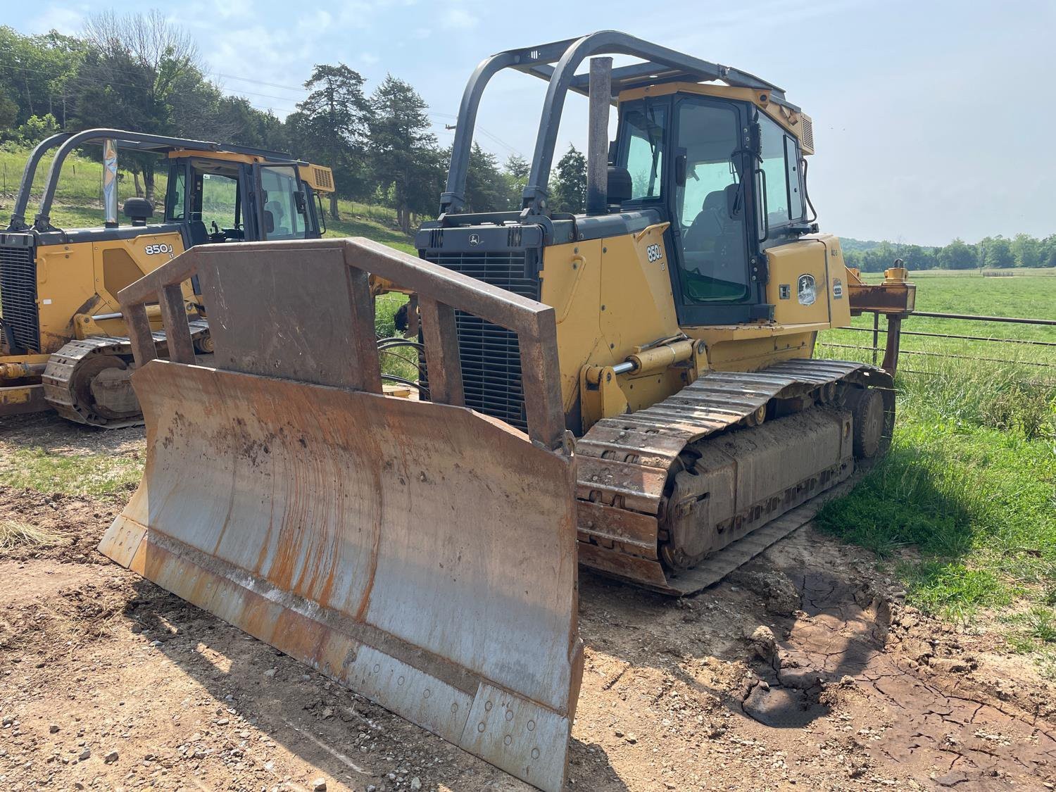 gallery 2007 John Deere 850J LT Dozer WMulti-Shank Ripper