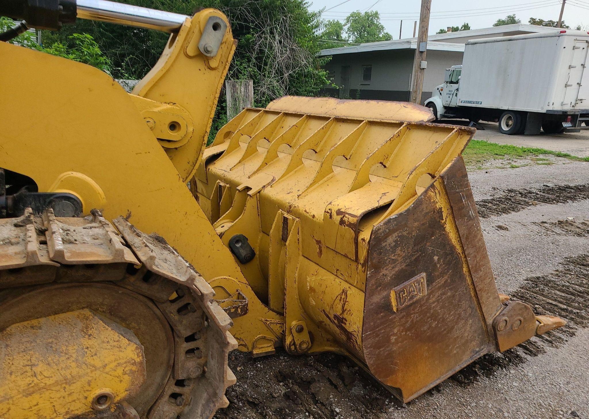 gallery 2008 Caterpillar 963D track loader
