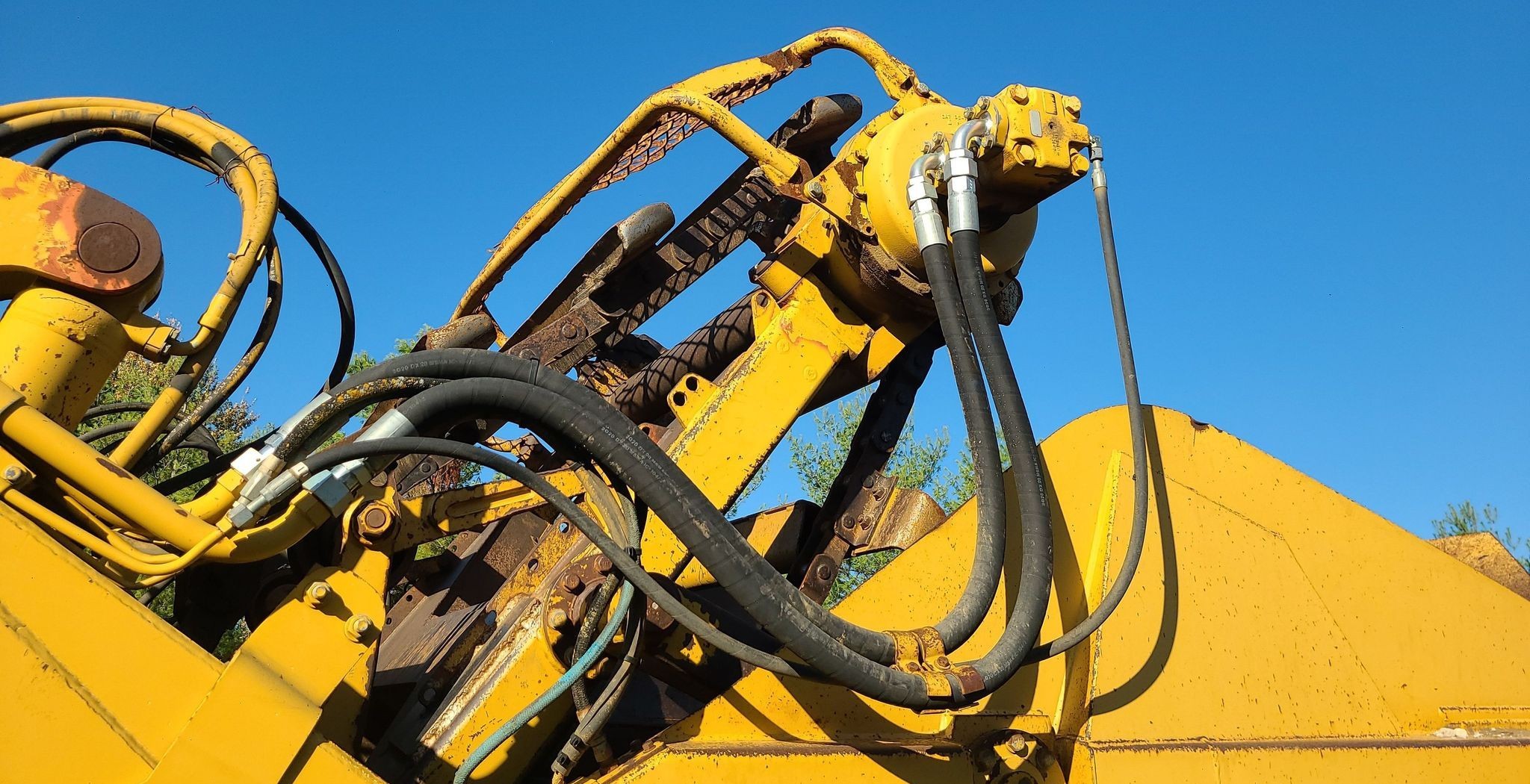 gallery 2006 Caterpillar 615C Series II elevating scraper