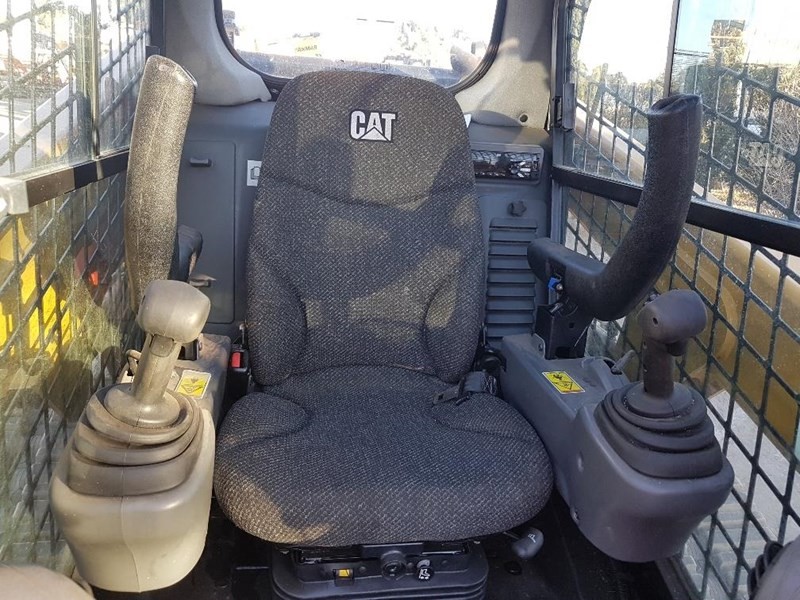 gallery 2016 CATERPILLAR 249D SKID STEER LOADER CAT