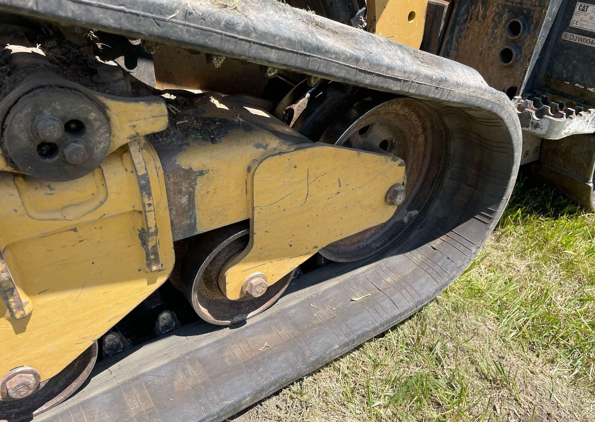 gallery 2017 Caterpillar 299D2XHP Skid Steer