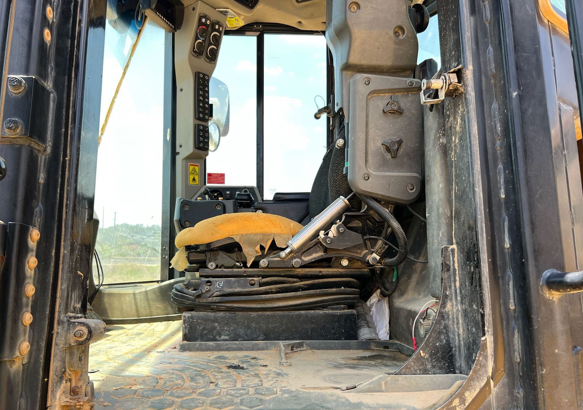 gallery 2013 Caterpillar 966K wheel loader