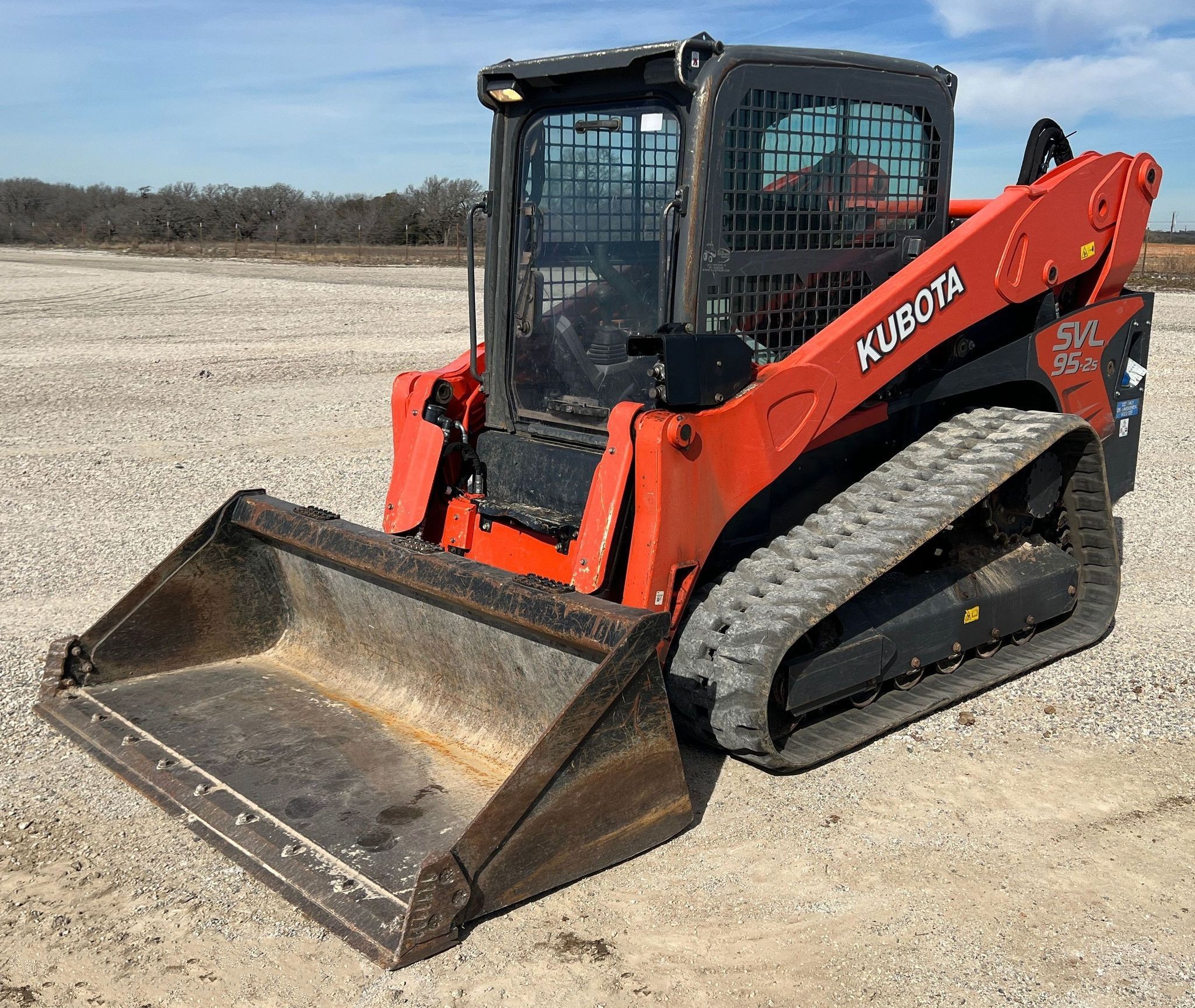 gallery 2021 Kubota SVL95-2s tracked skid steer loader
