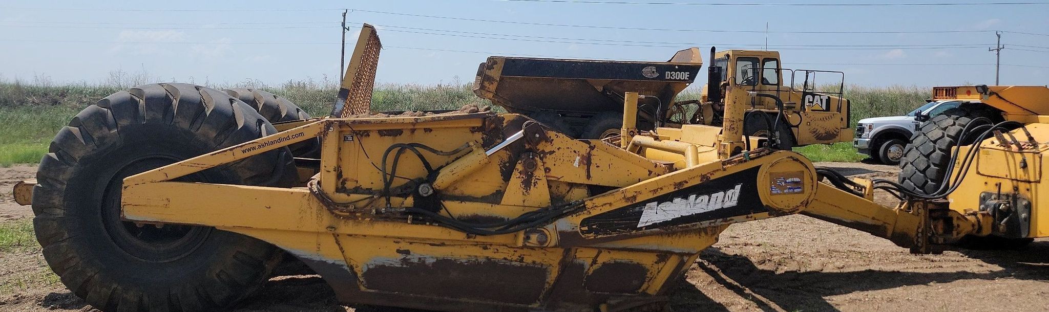 gallery Volvo T450D 4WD scraper tractor