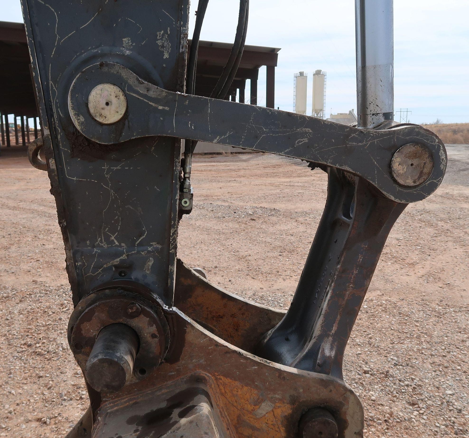 gallery 2015 John Deere 210G LC  excavator
