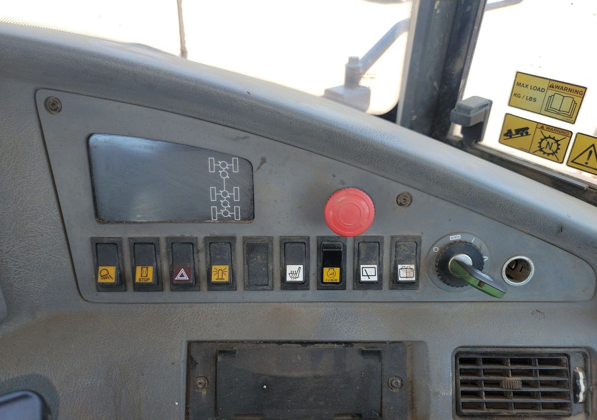 gallery Volvo T450D 4WD scraper tractor