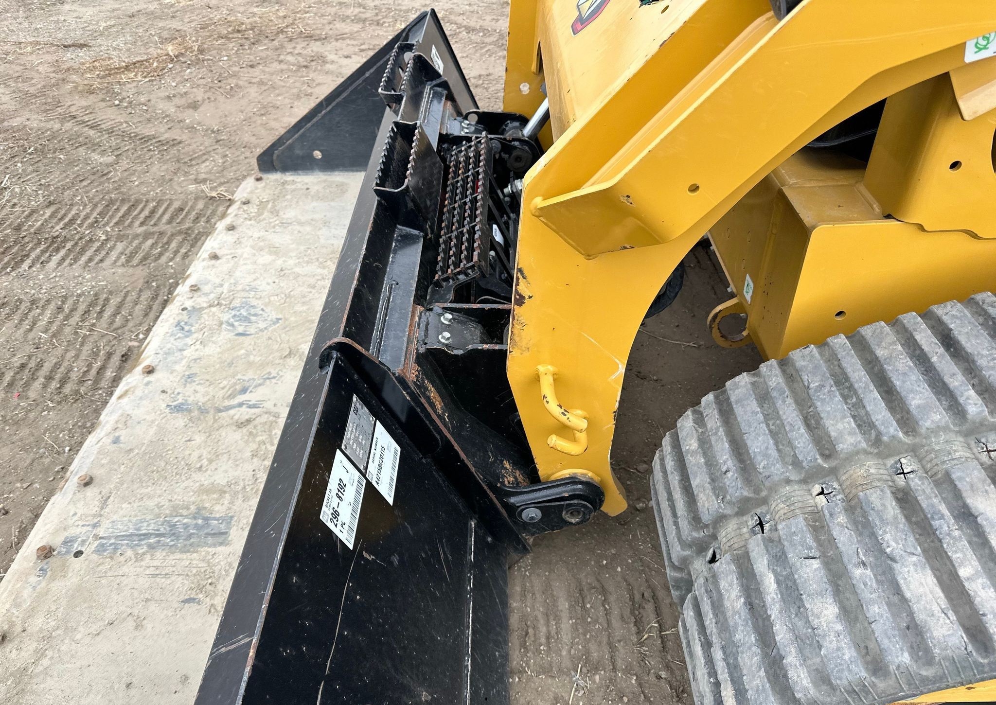 gallery 2022 Caterpillar 289D3 tracked skid steer loader