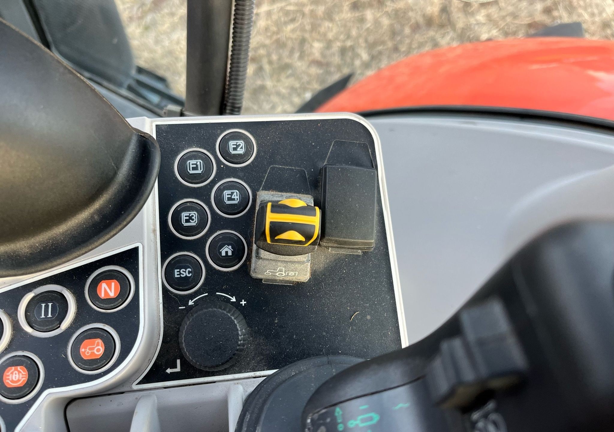 gallery 2018 Kubota M7-171 MFWD tractor
