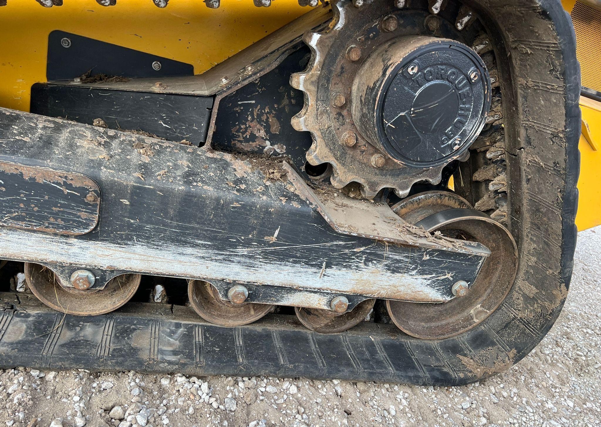 gallery 2019 John Deere 333G  tracked skid steer loader