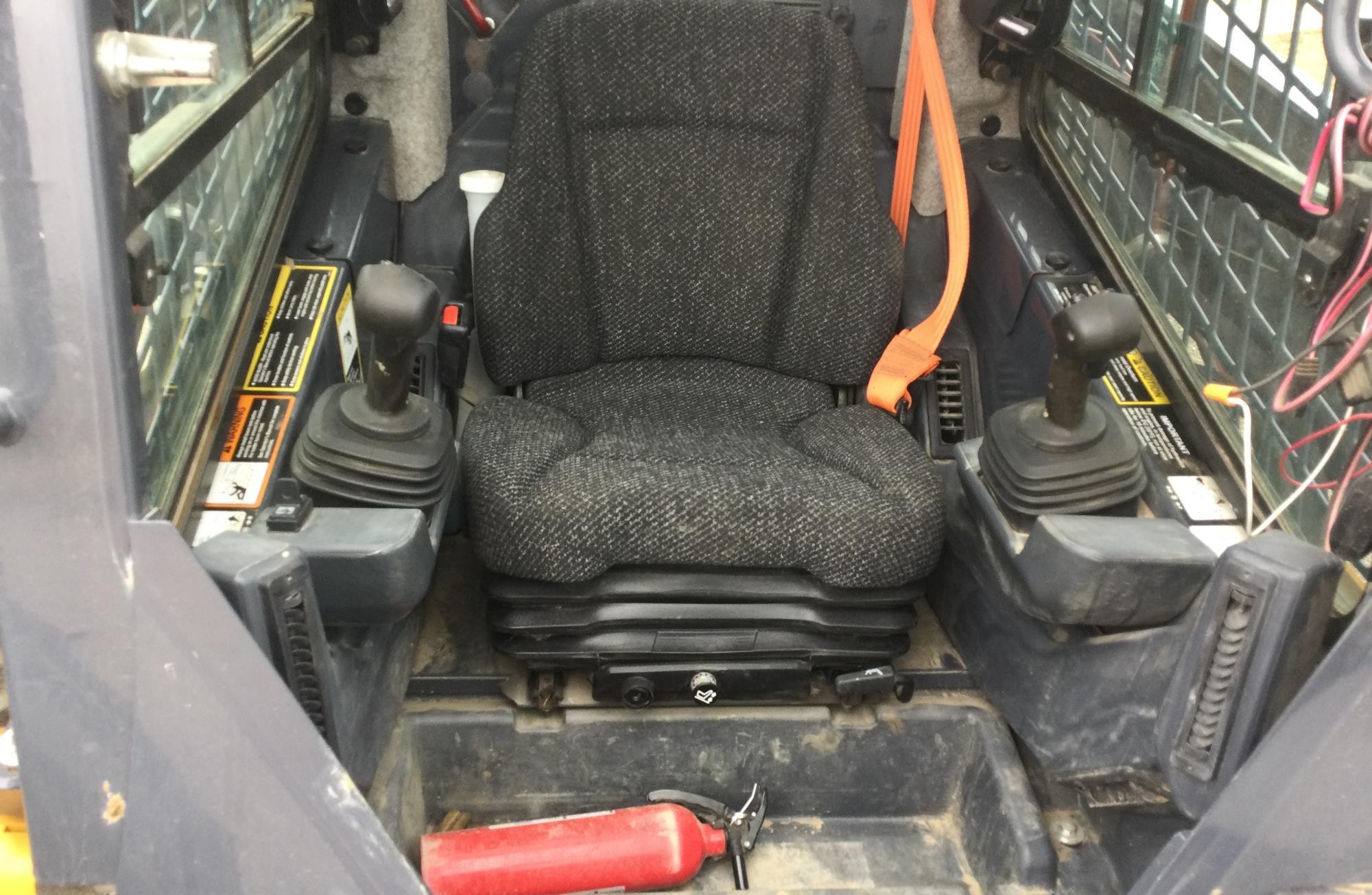 gallery 2018 John Deere 331G Skid Steer