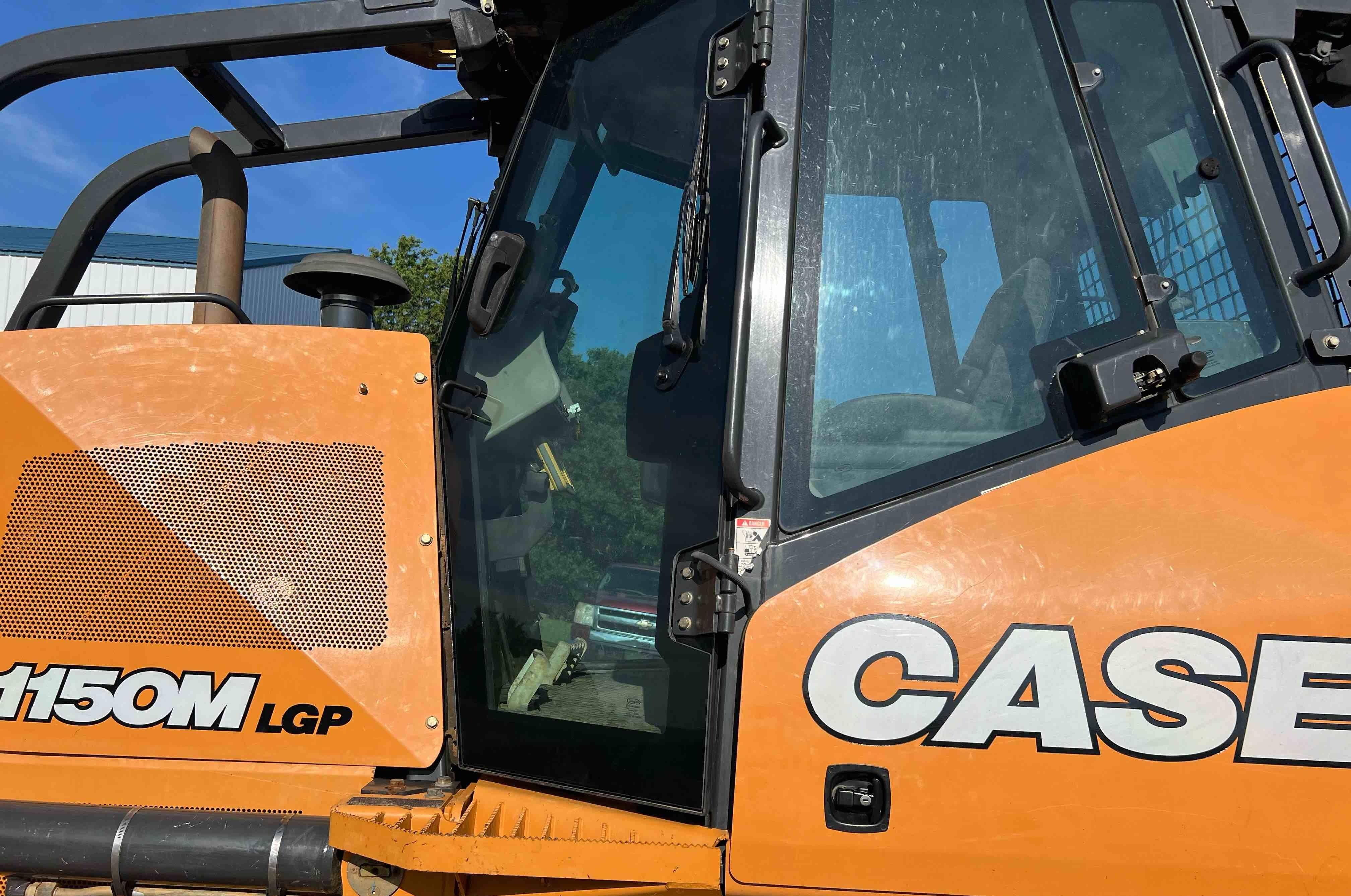 gallery 2017 Case 1150M LGP Crawler Dozer