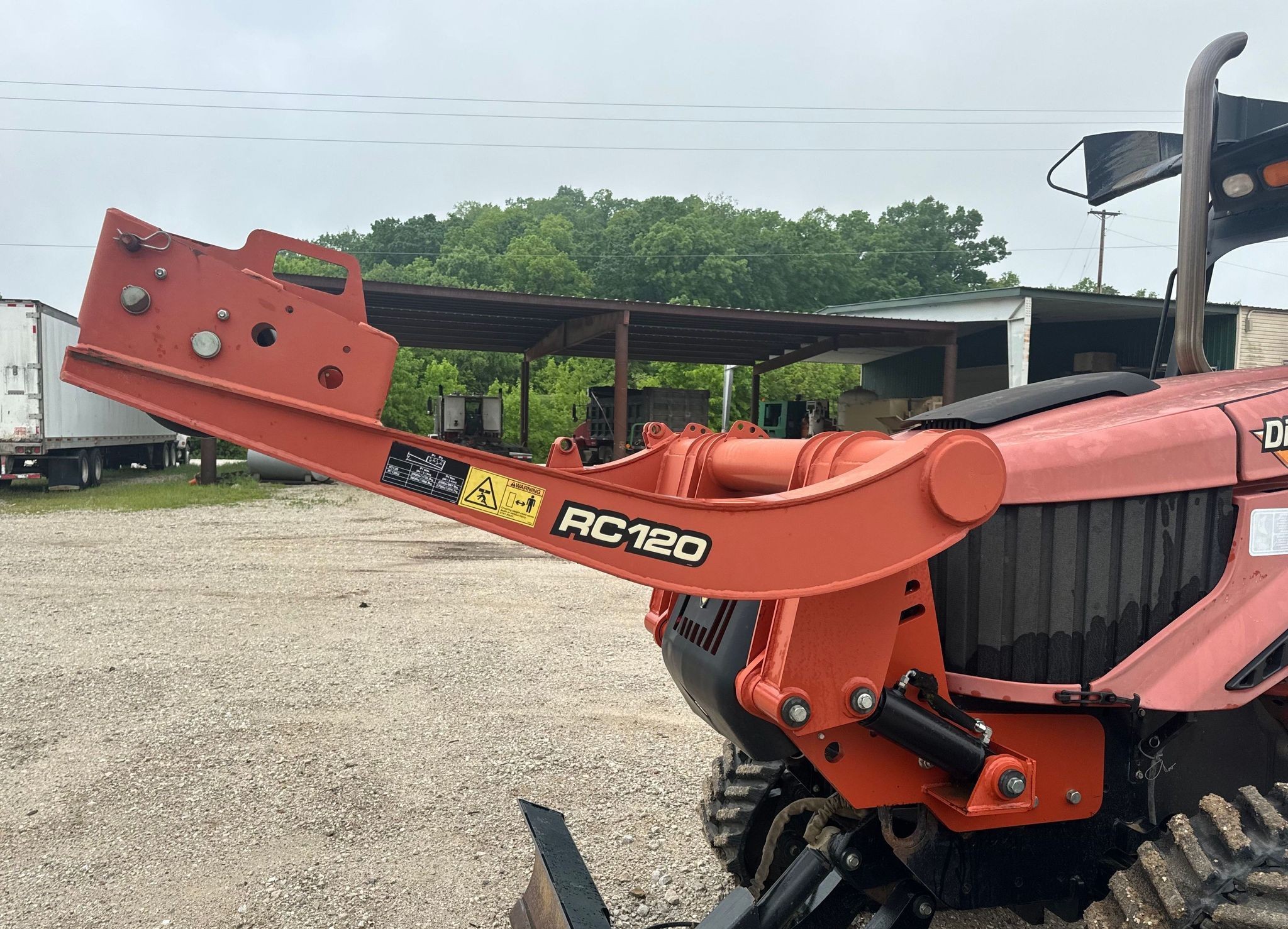 gallery 2013 Ditch Witch RT120 Quad trencher