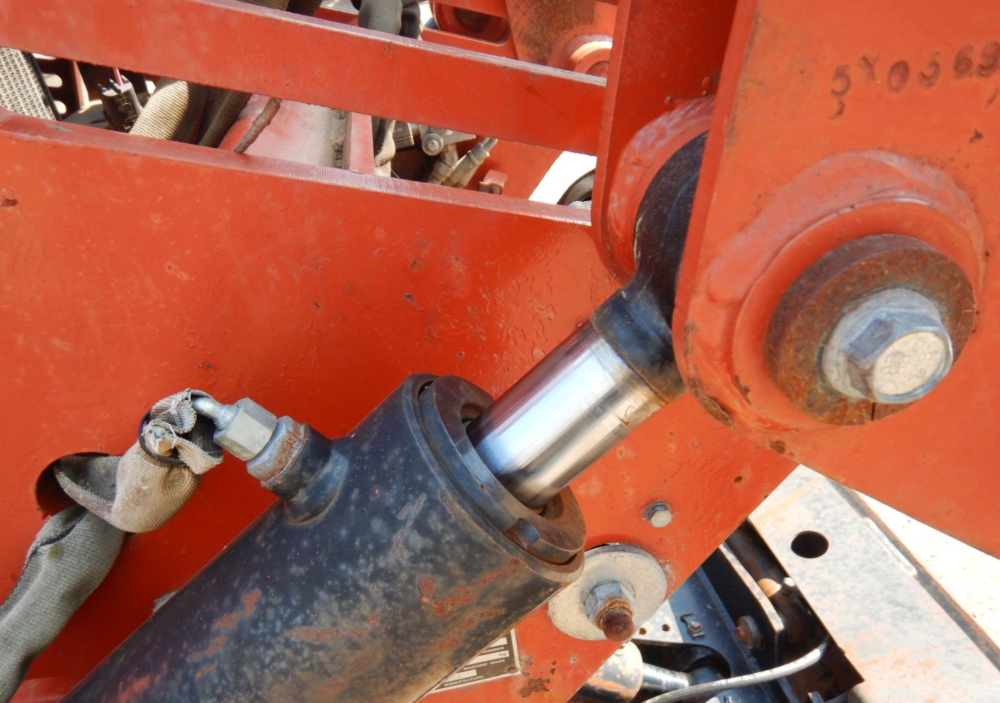 gallery 2004 Ditch Witch HT115 cable plow