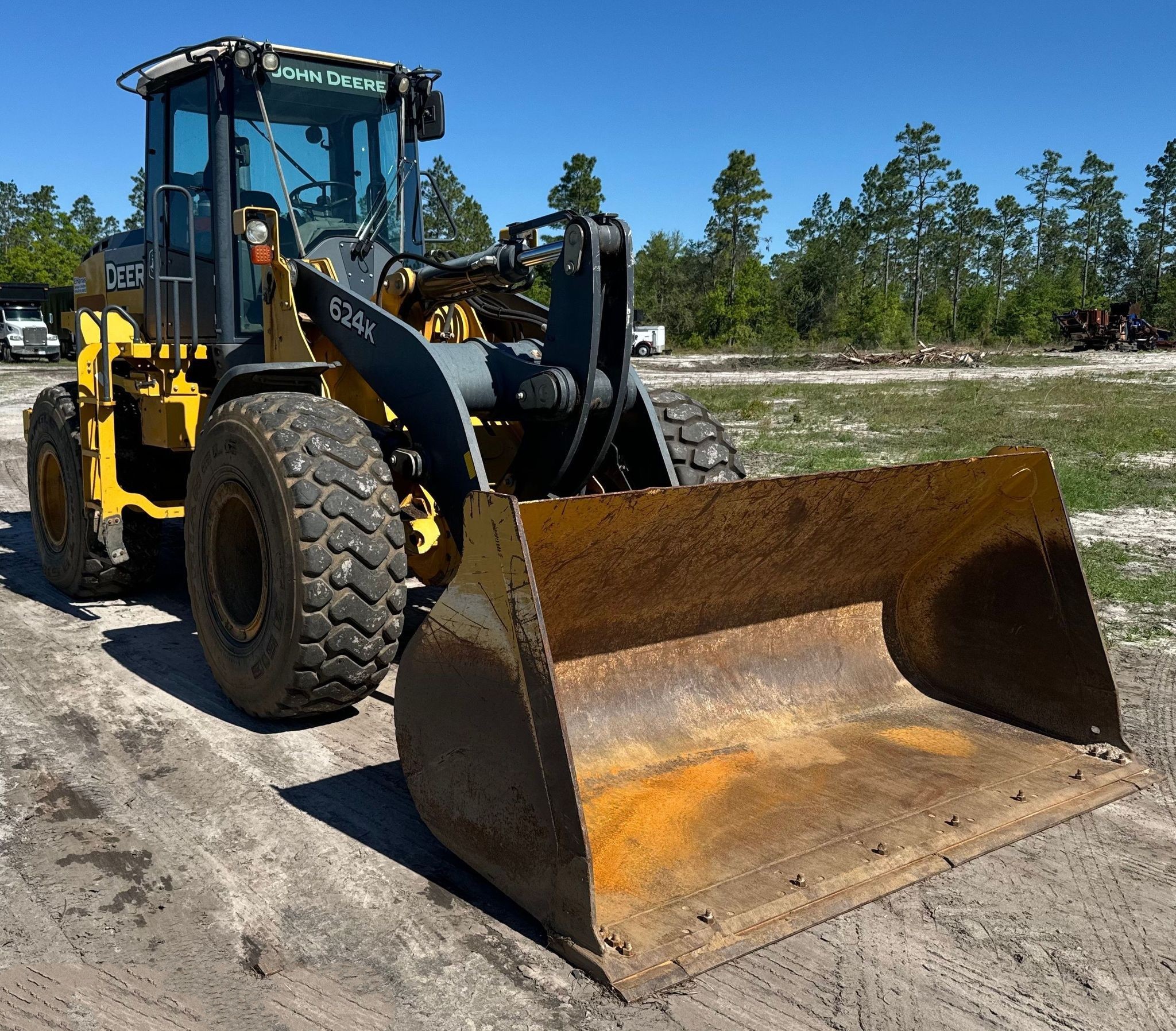 gallery 2014 John Deere 624K wheel loader