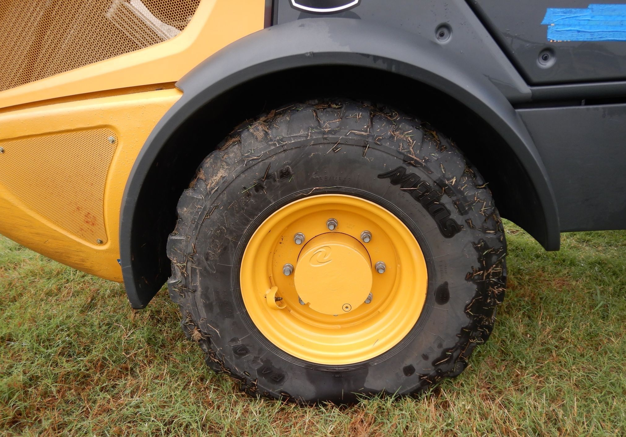 gallery 2018 John Deere 204L Wheel Loader