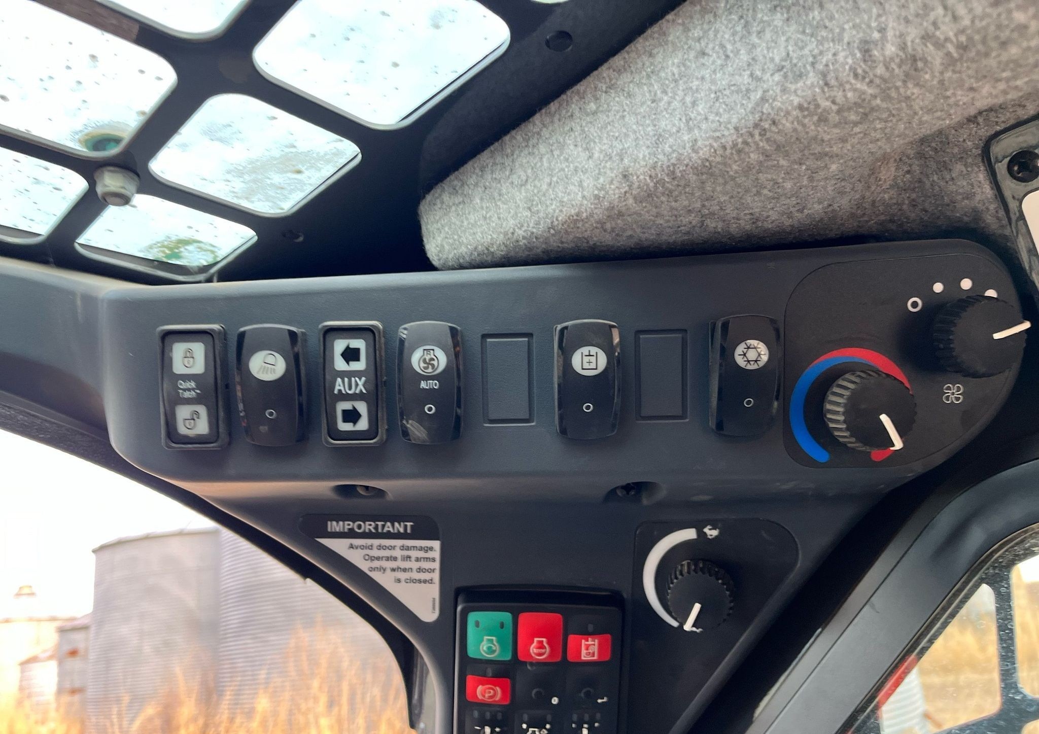 gallery 2019 John Deere 325G tracked skid steer loader