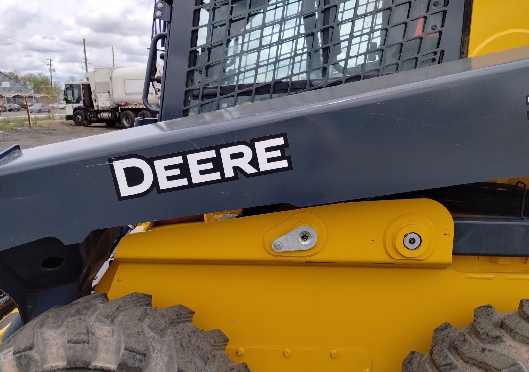 gallery 2022 John Deere 330G skid steer loader
